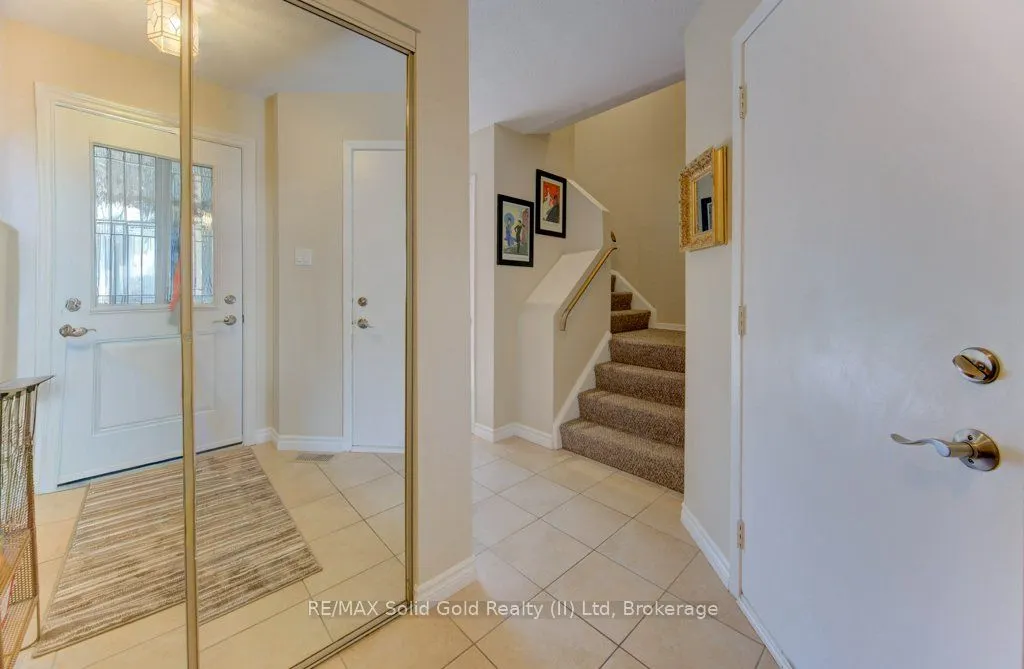 476 Kingscourt Drive, #15
