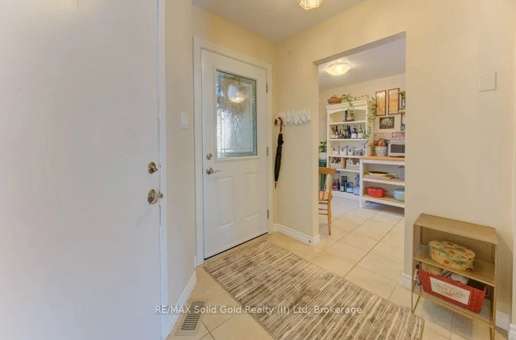 476 Kingscourt Drive, #15