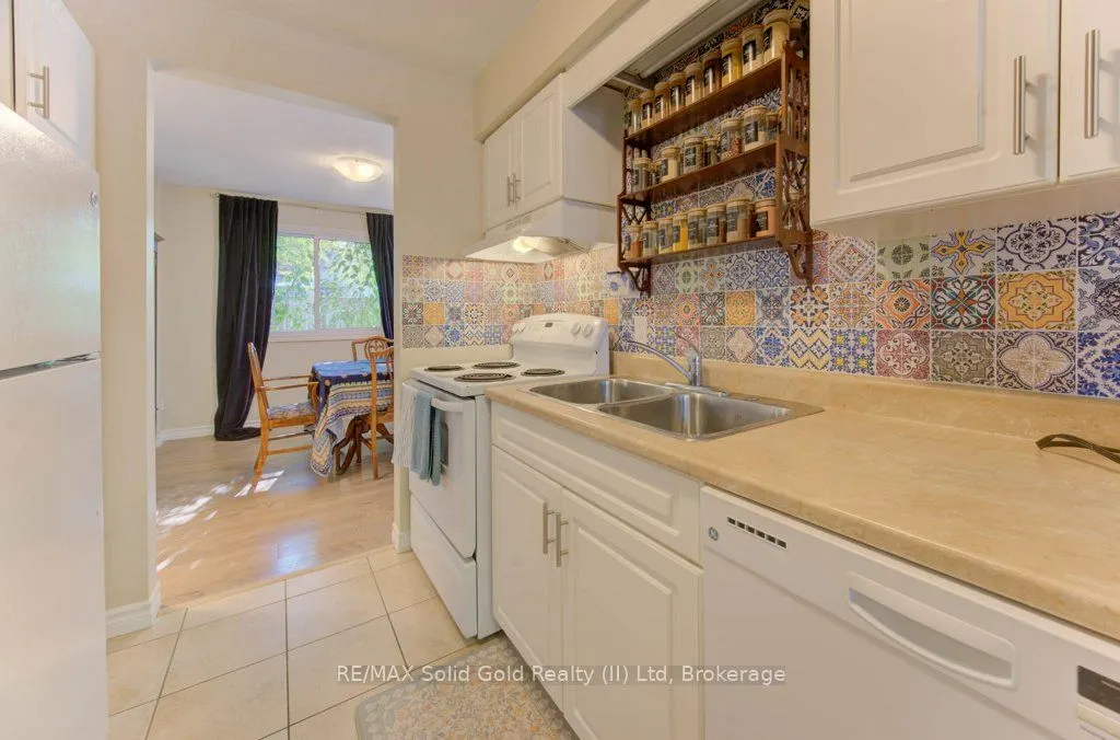 476 Kingscourt Drive, #15