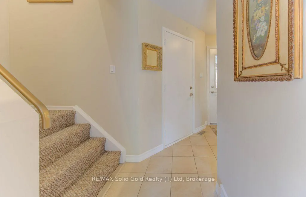 476 Kingscourt Drive, #15