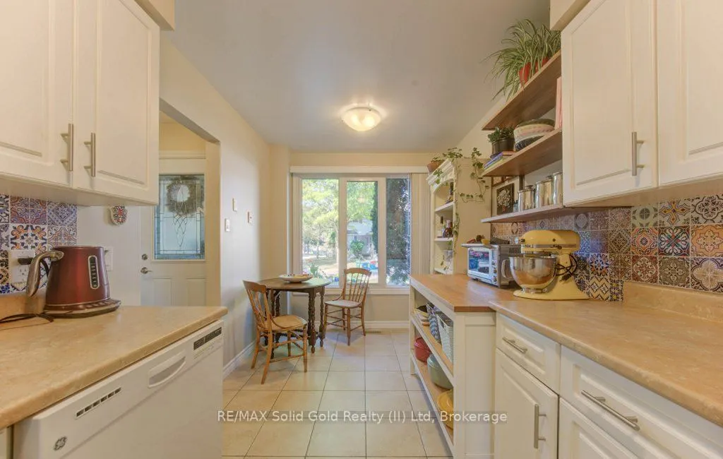 476 Kingscourt Drive, #15