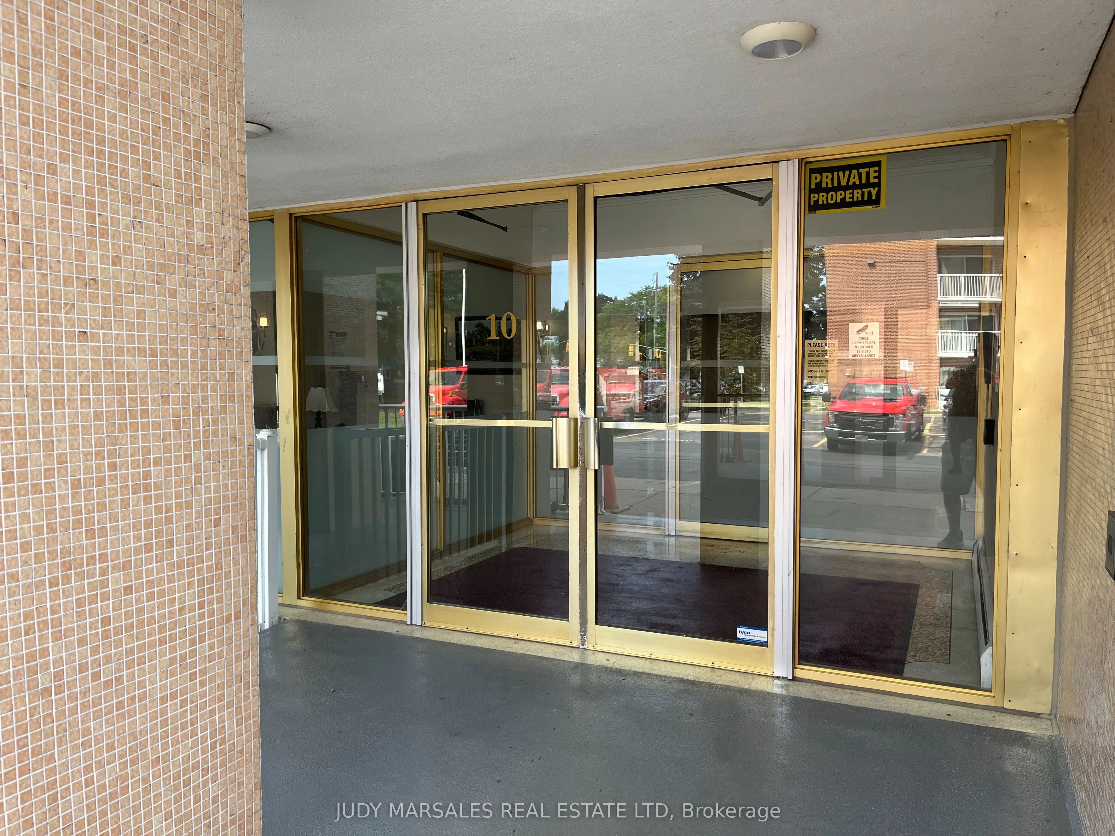 10 Woodman Drive S, #308