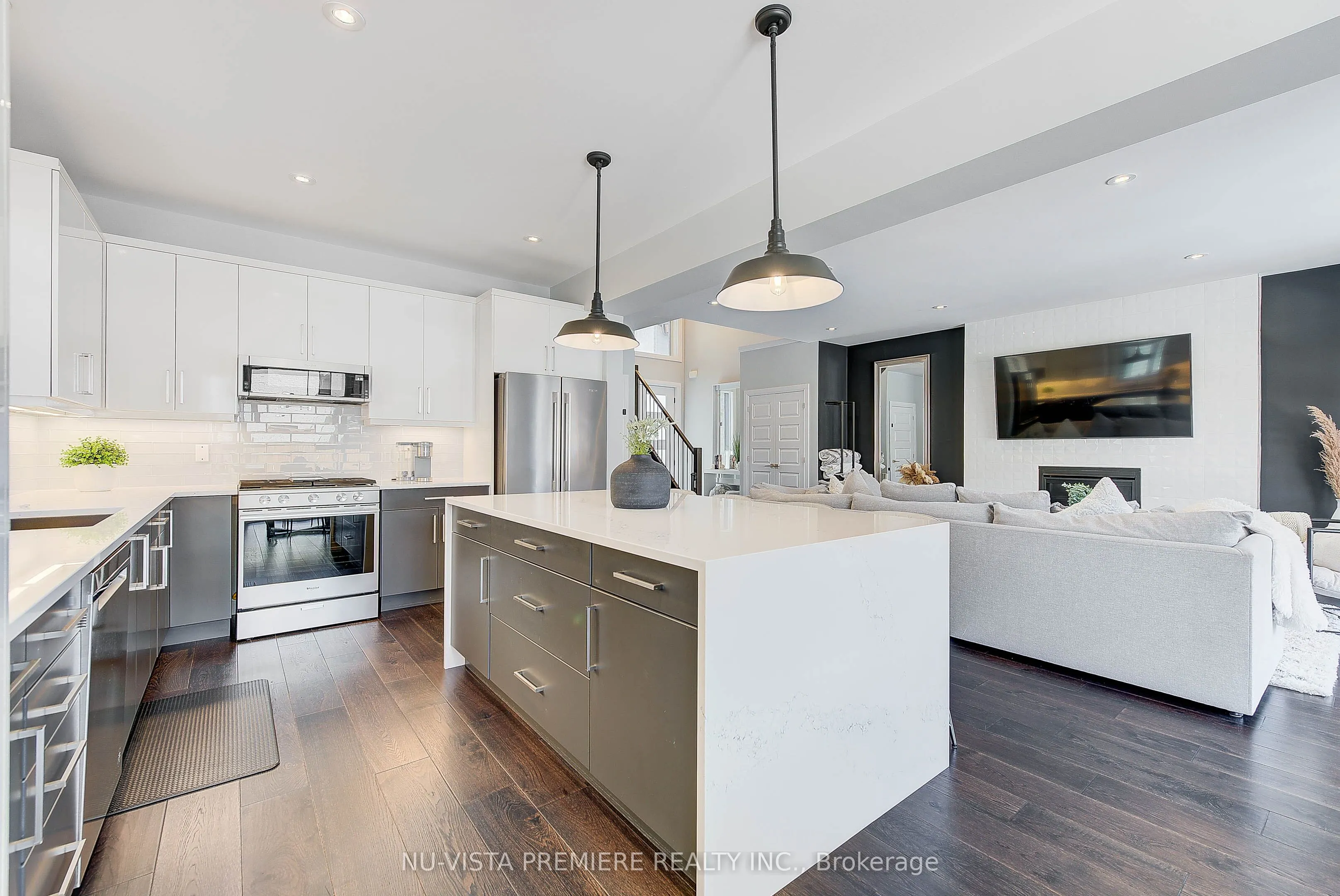 1794 BRUNSON Way