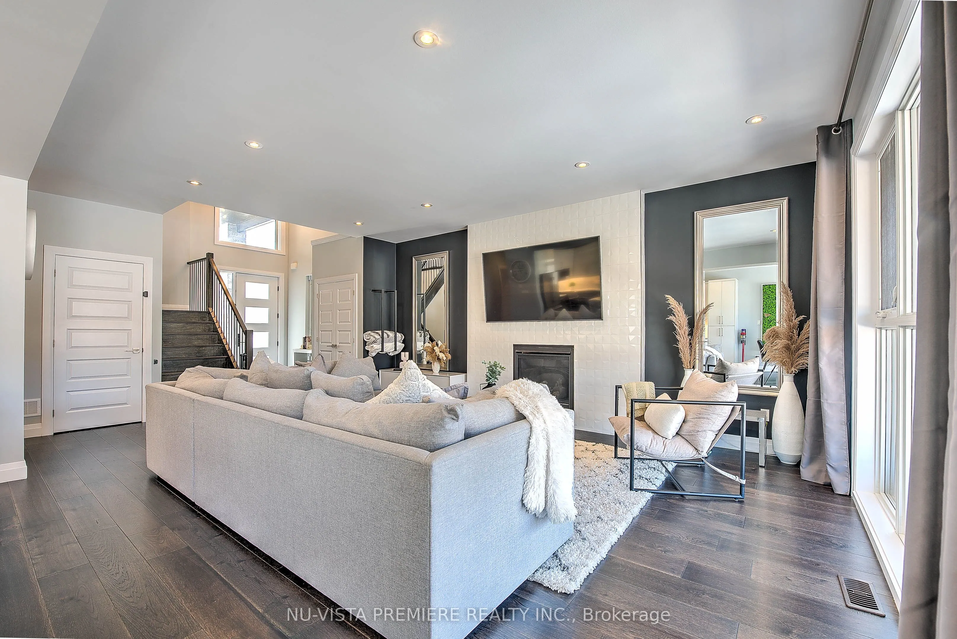 1794 BRUNSON Way