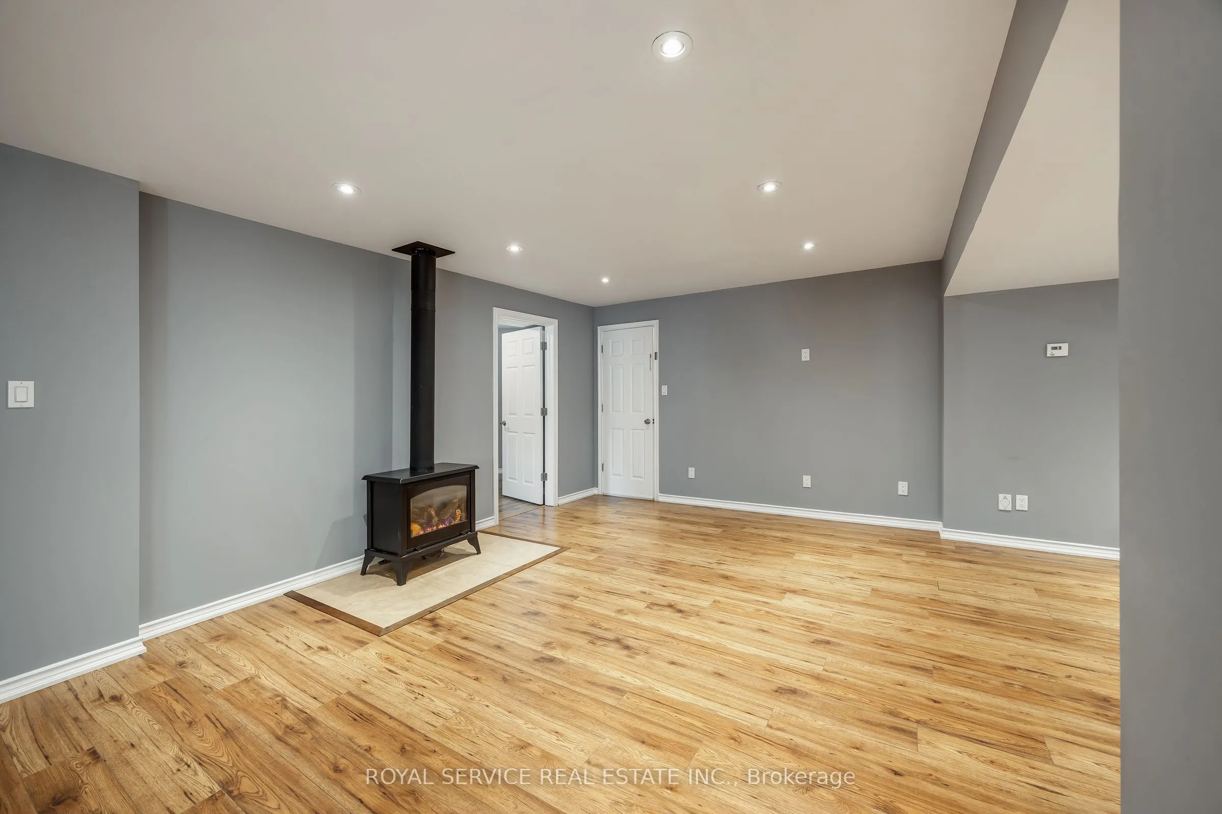 30 Brookside Street