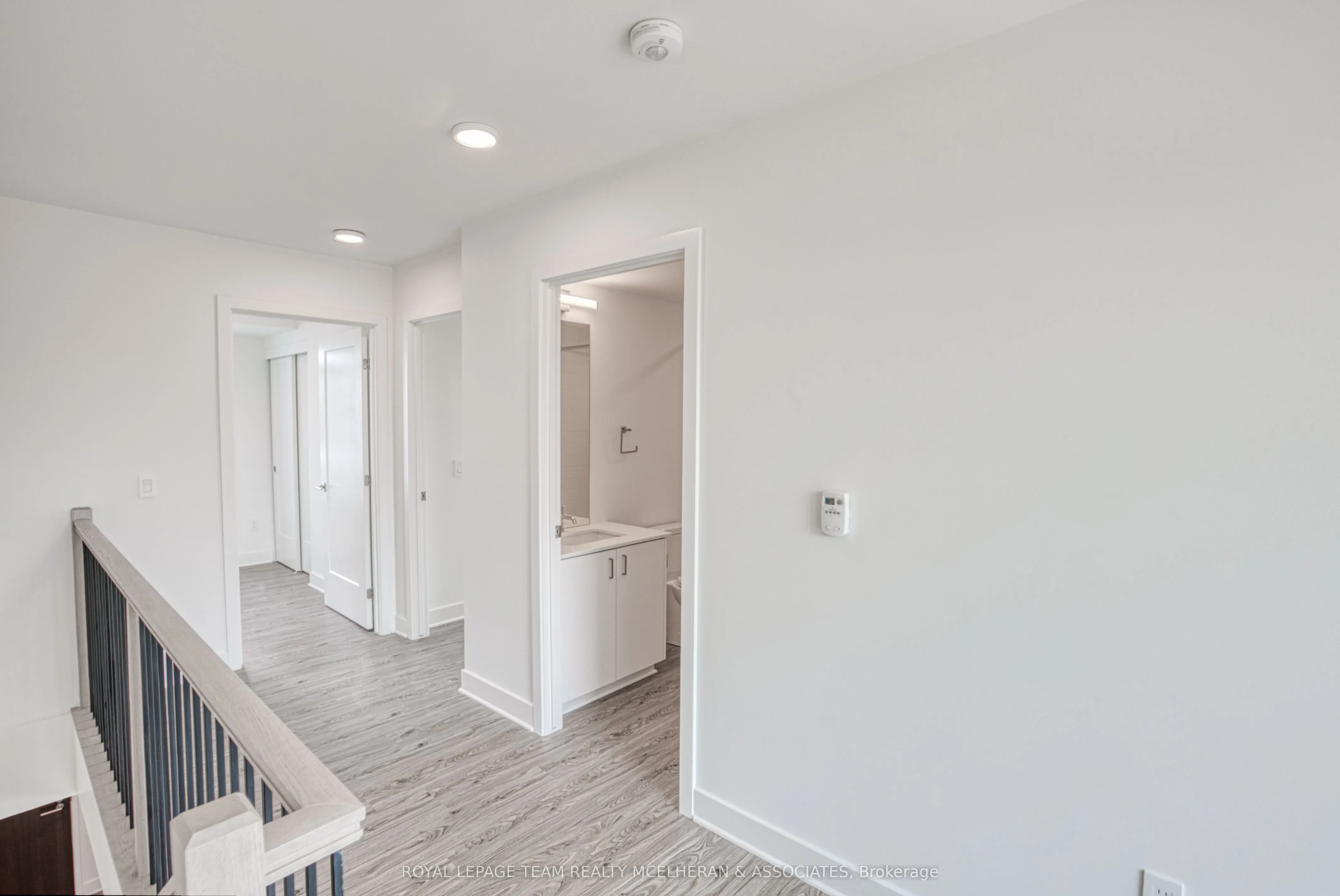 1050 Bank Street, #501