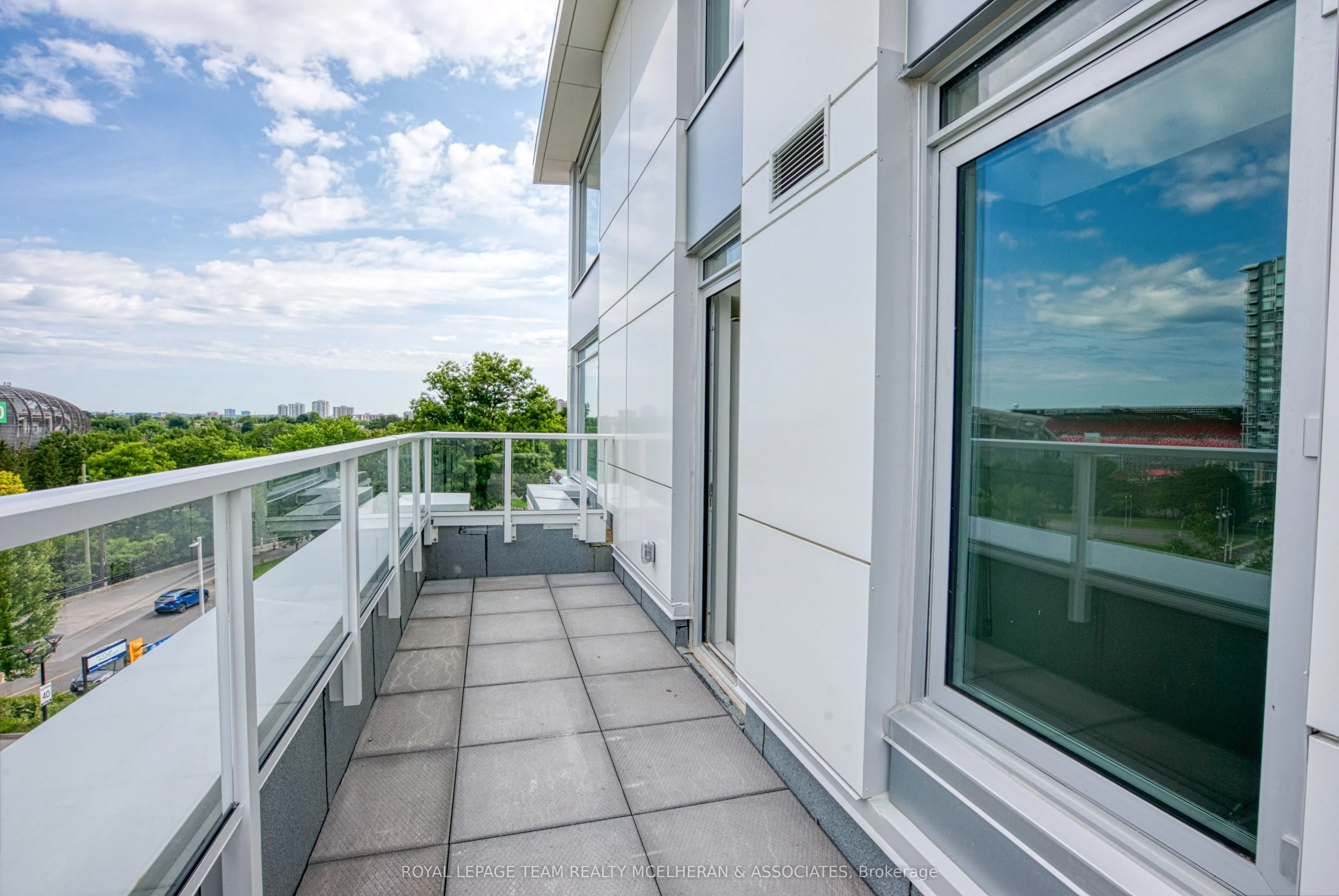 1050 Bank Street, #501