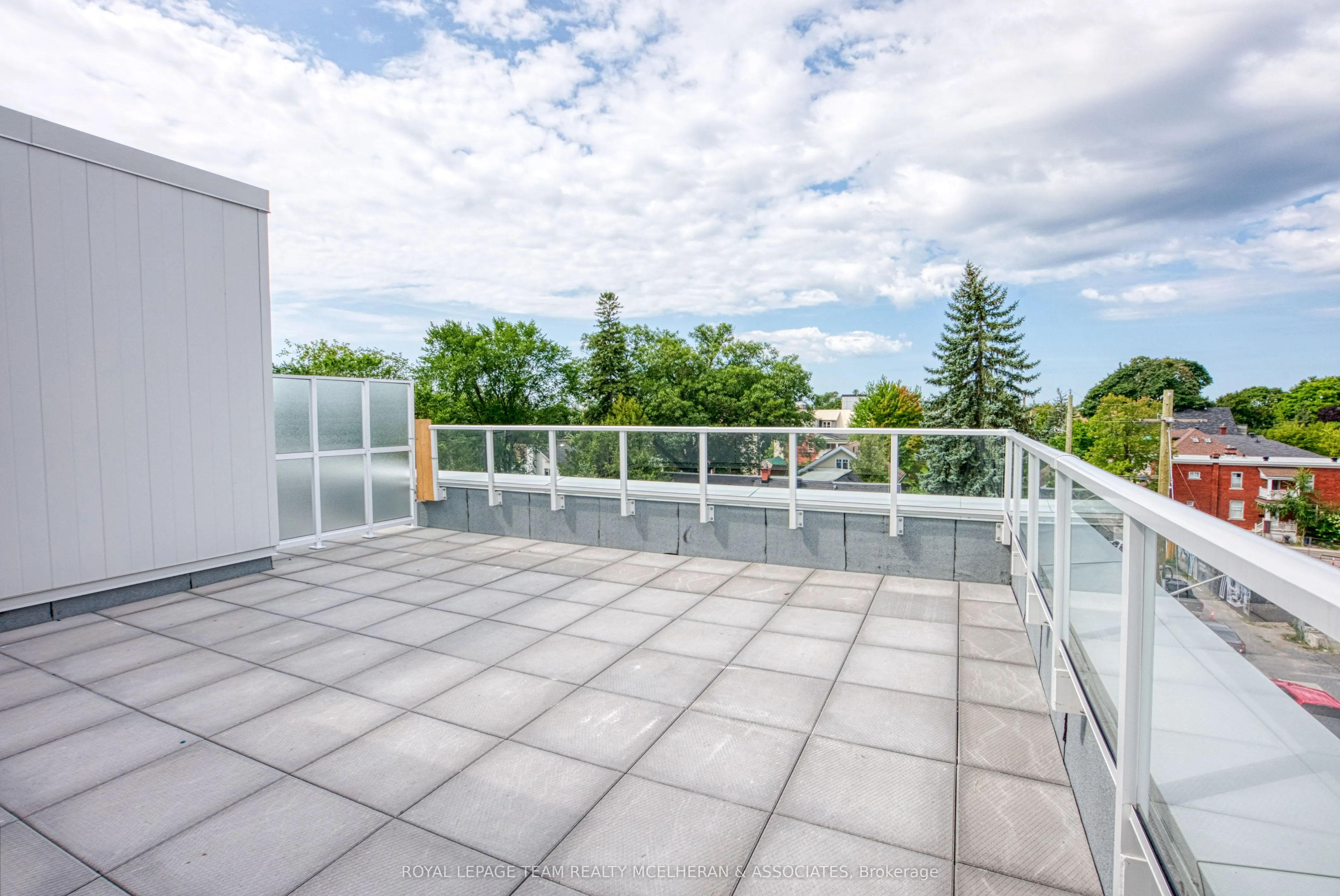 1050 Bank Street, #501