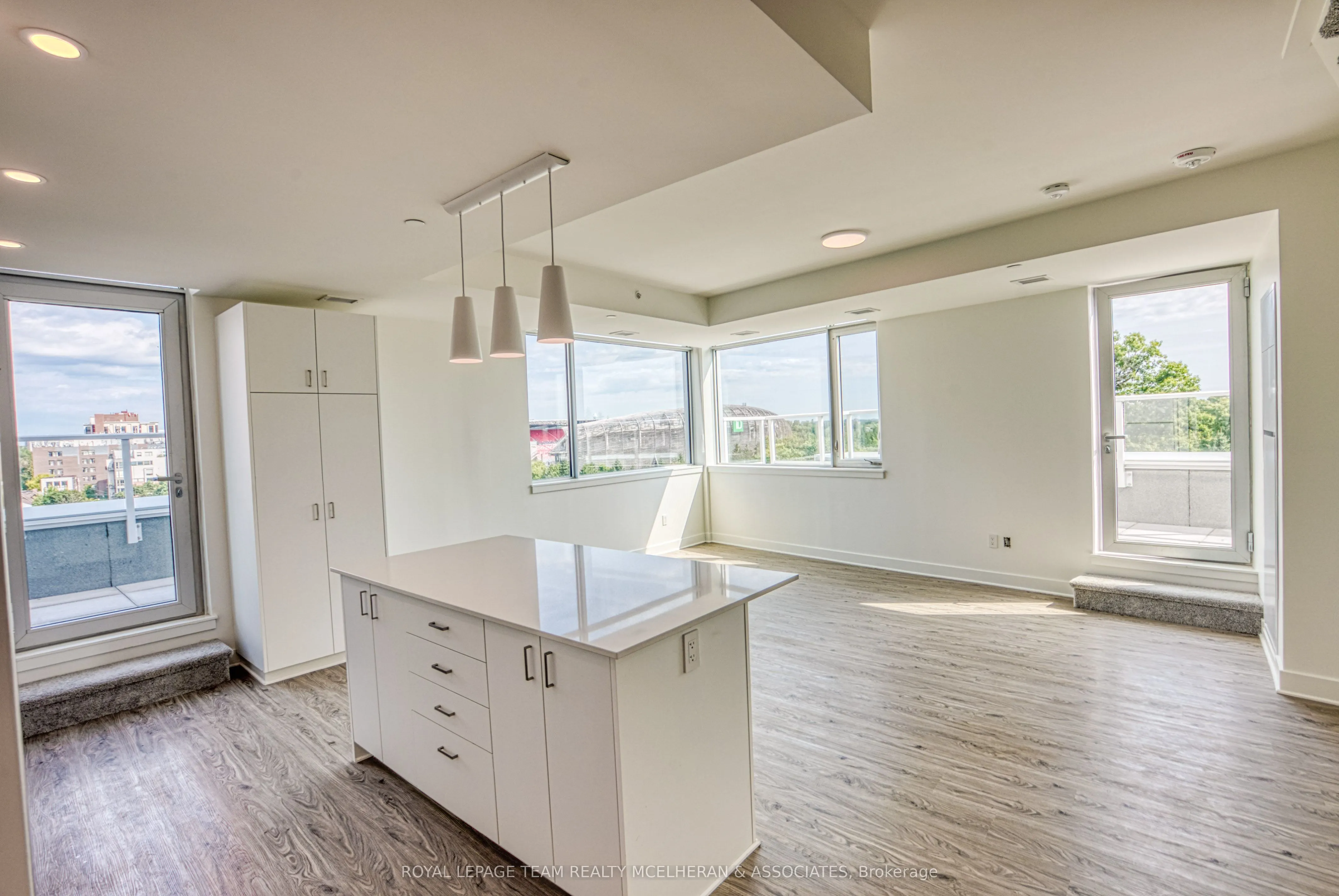 1050 Bank Street, #501
