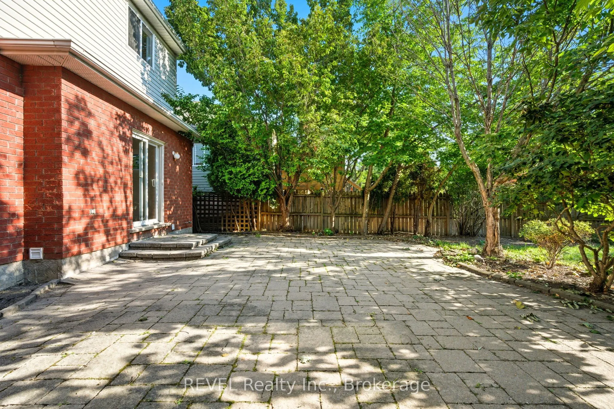 114 WESTLAND Street