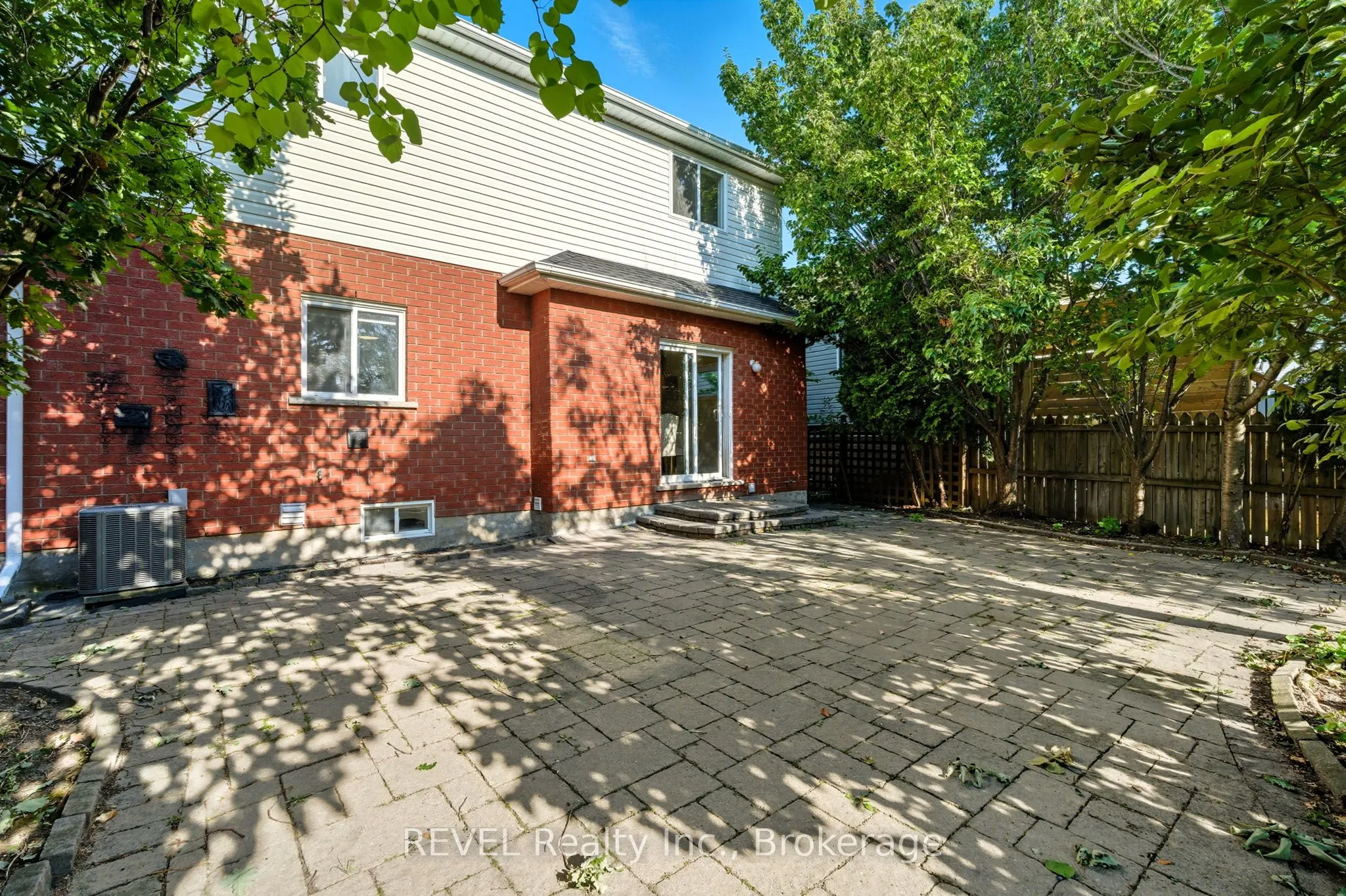 114 WESTLAND Street