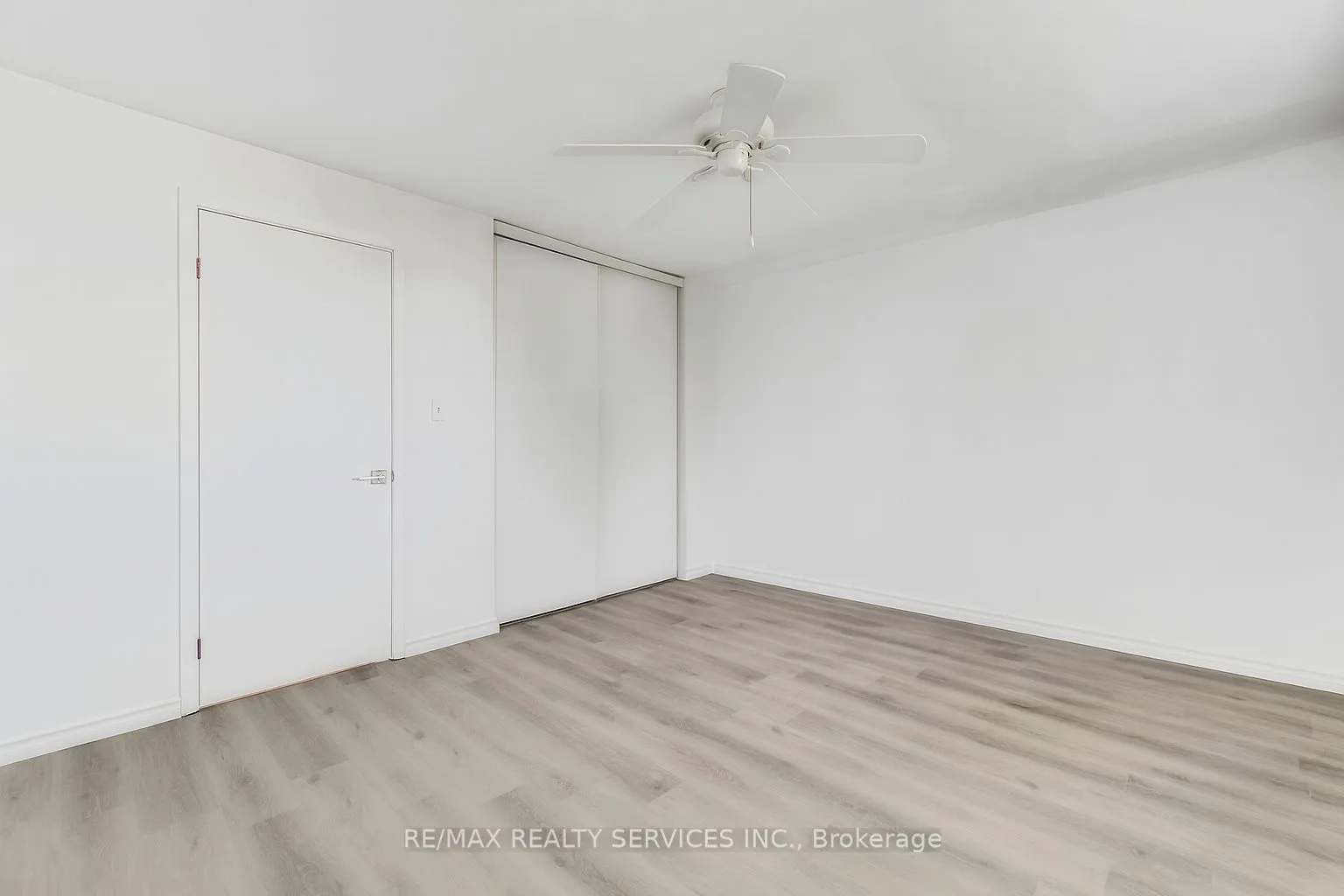 4218 Portage Road, #204