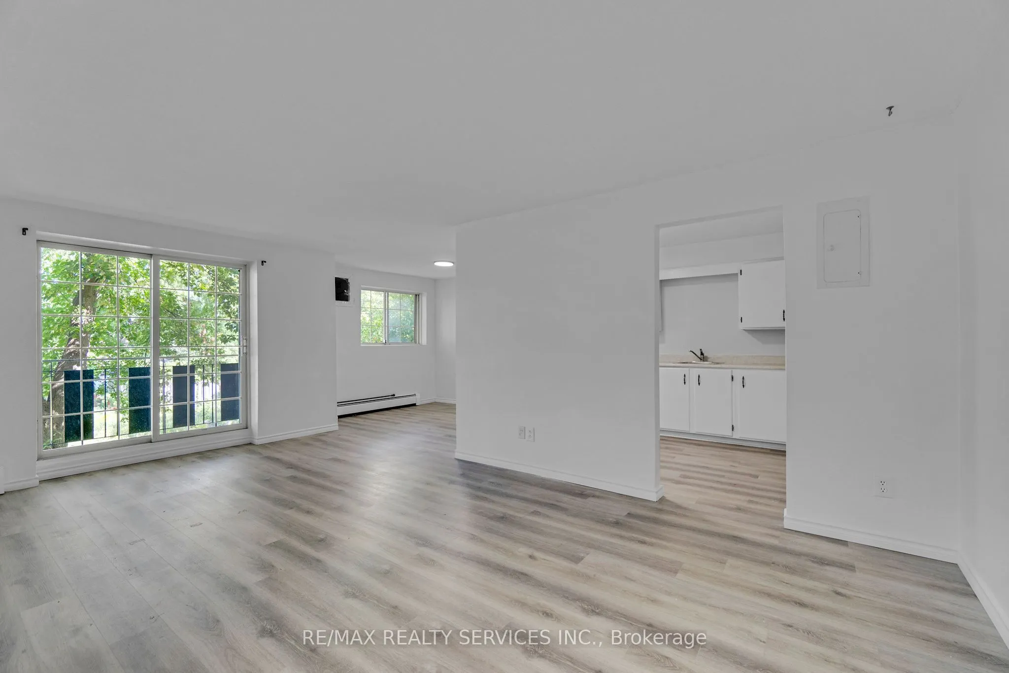 4218 Portage Road, #204