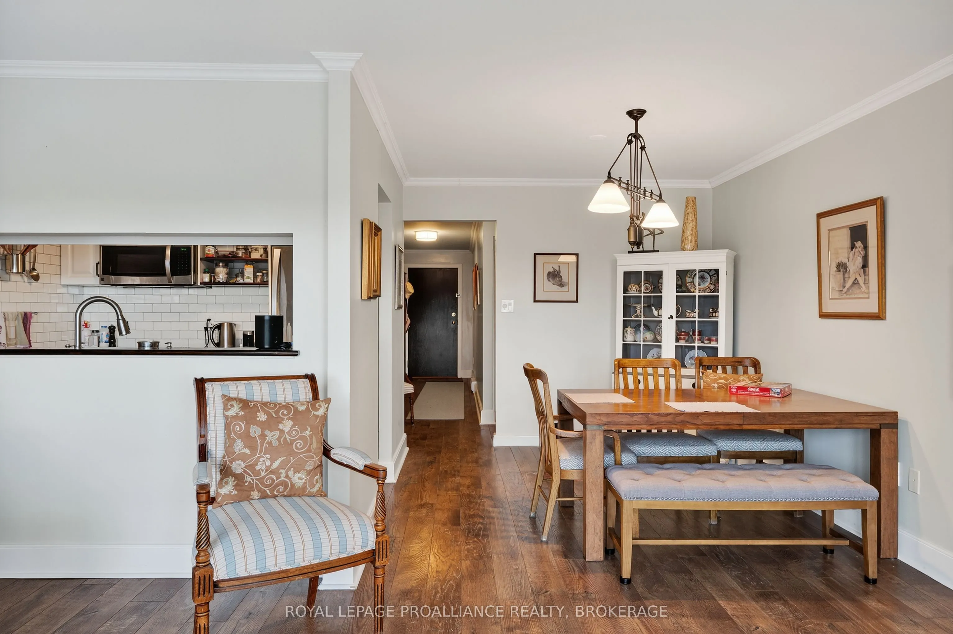 2 Bay Street, #304
