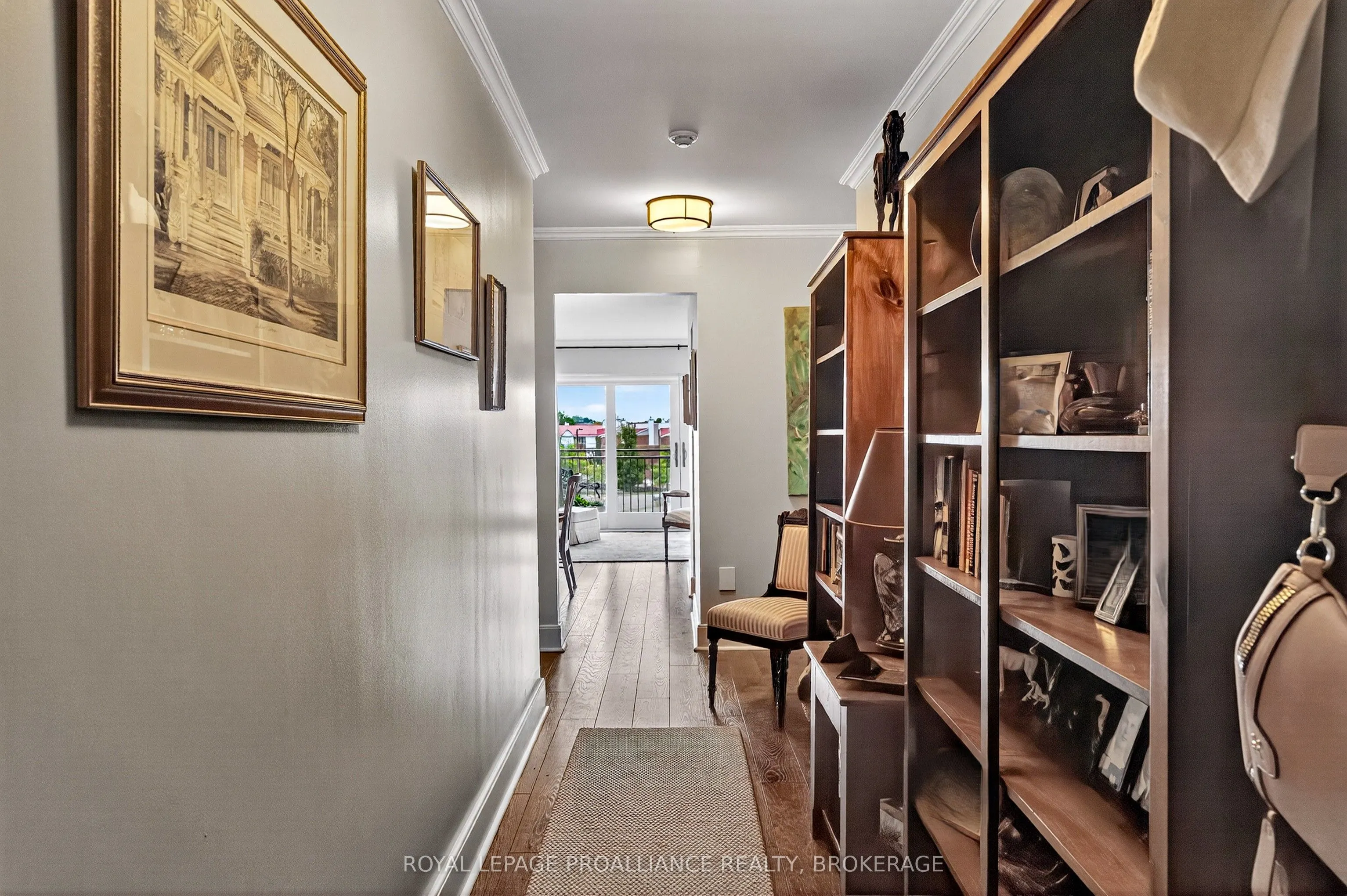 2 Bay Street, #304