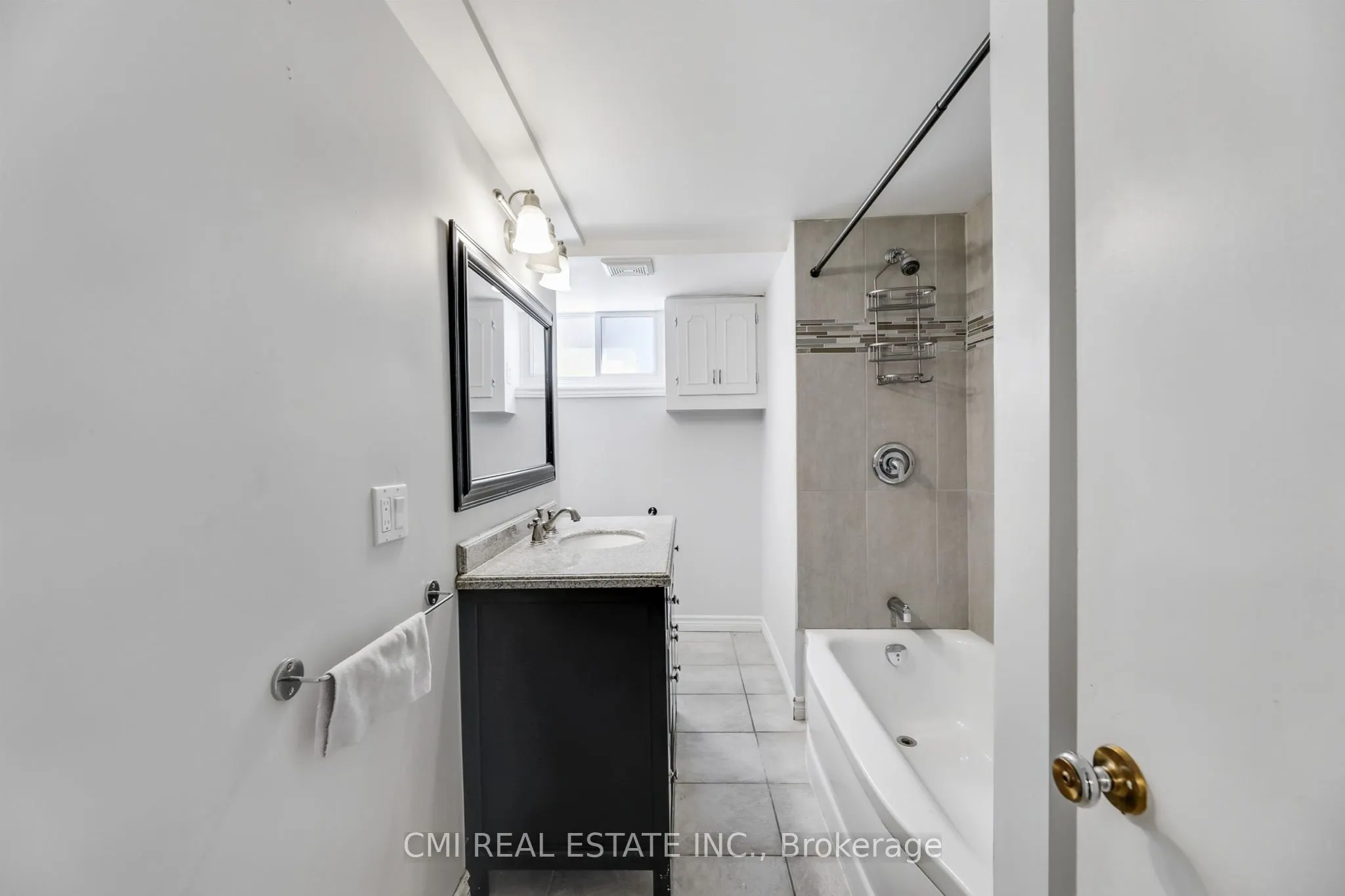 106 Laurentian Drive N