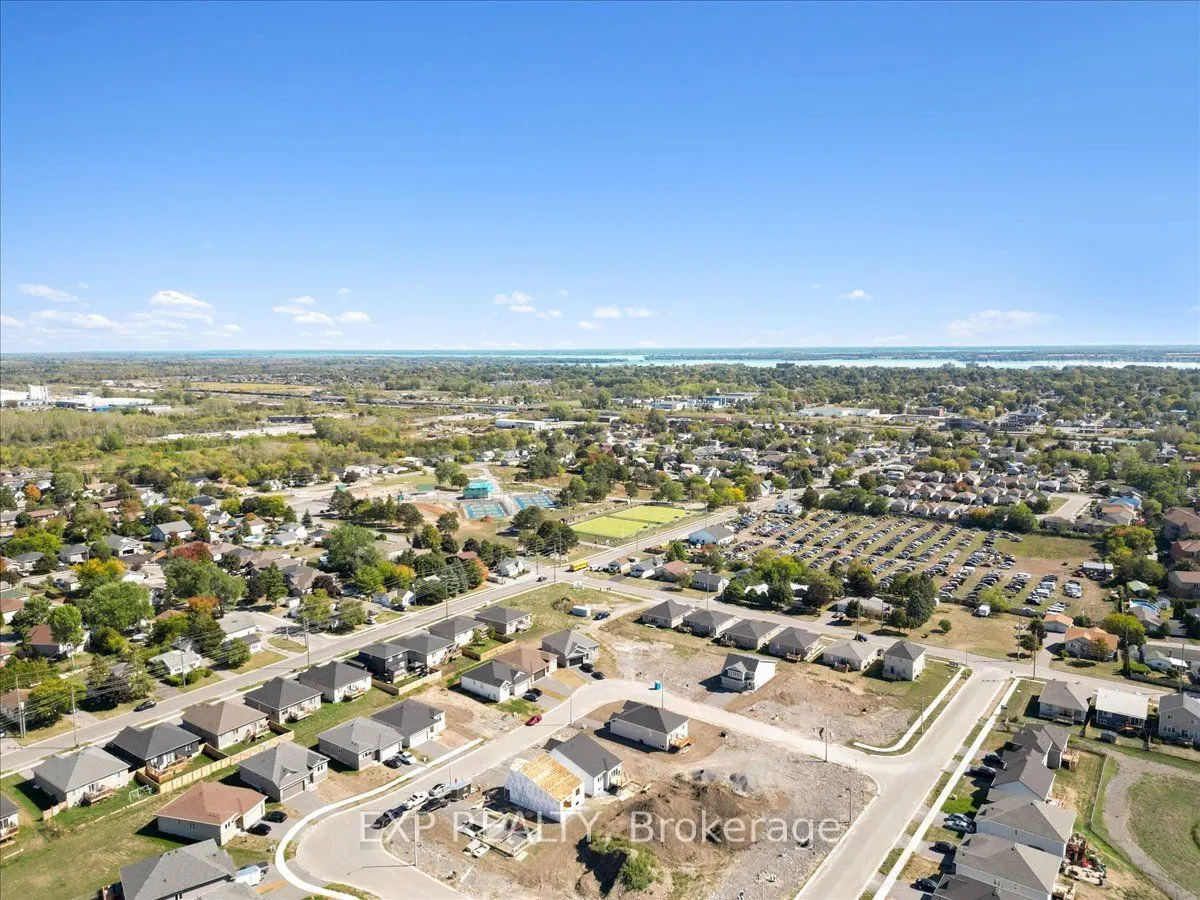 62 Summit Crescent