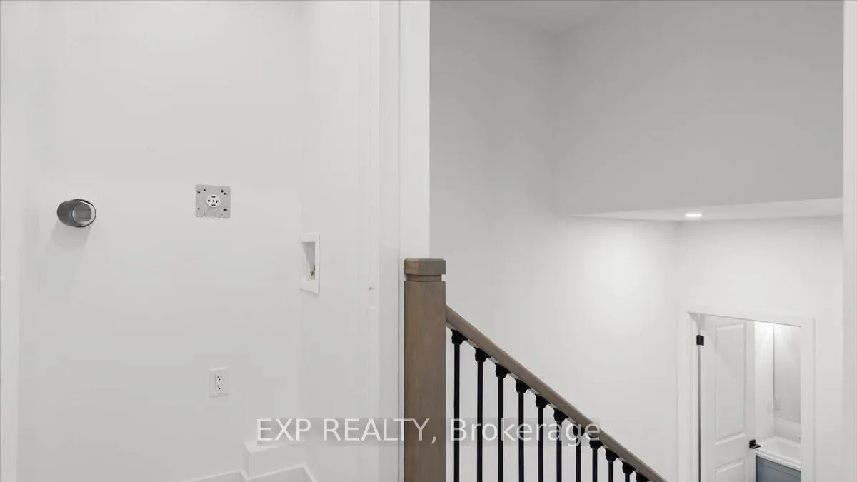 62 Summit Crescent