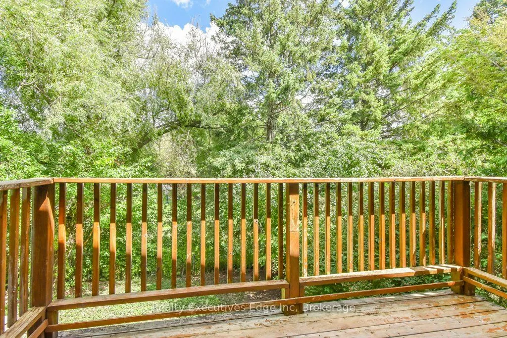 590 Canewood Crescent, #Main