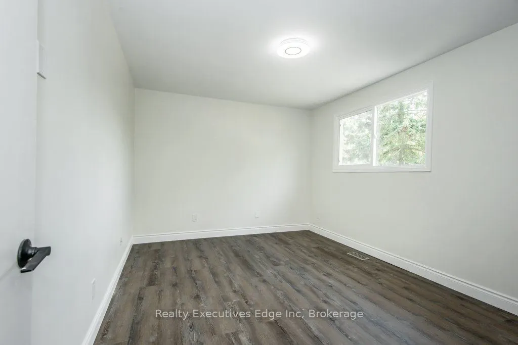 590 Canewood Crescent, #Main