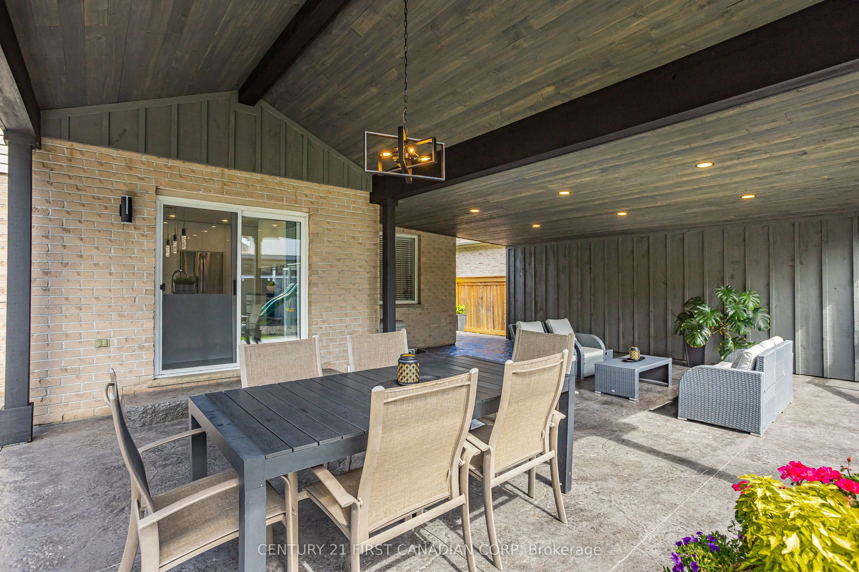 1075 Blackmaple Court