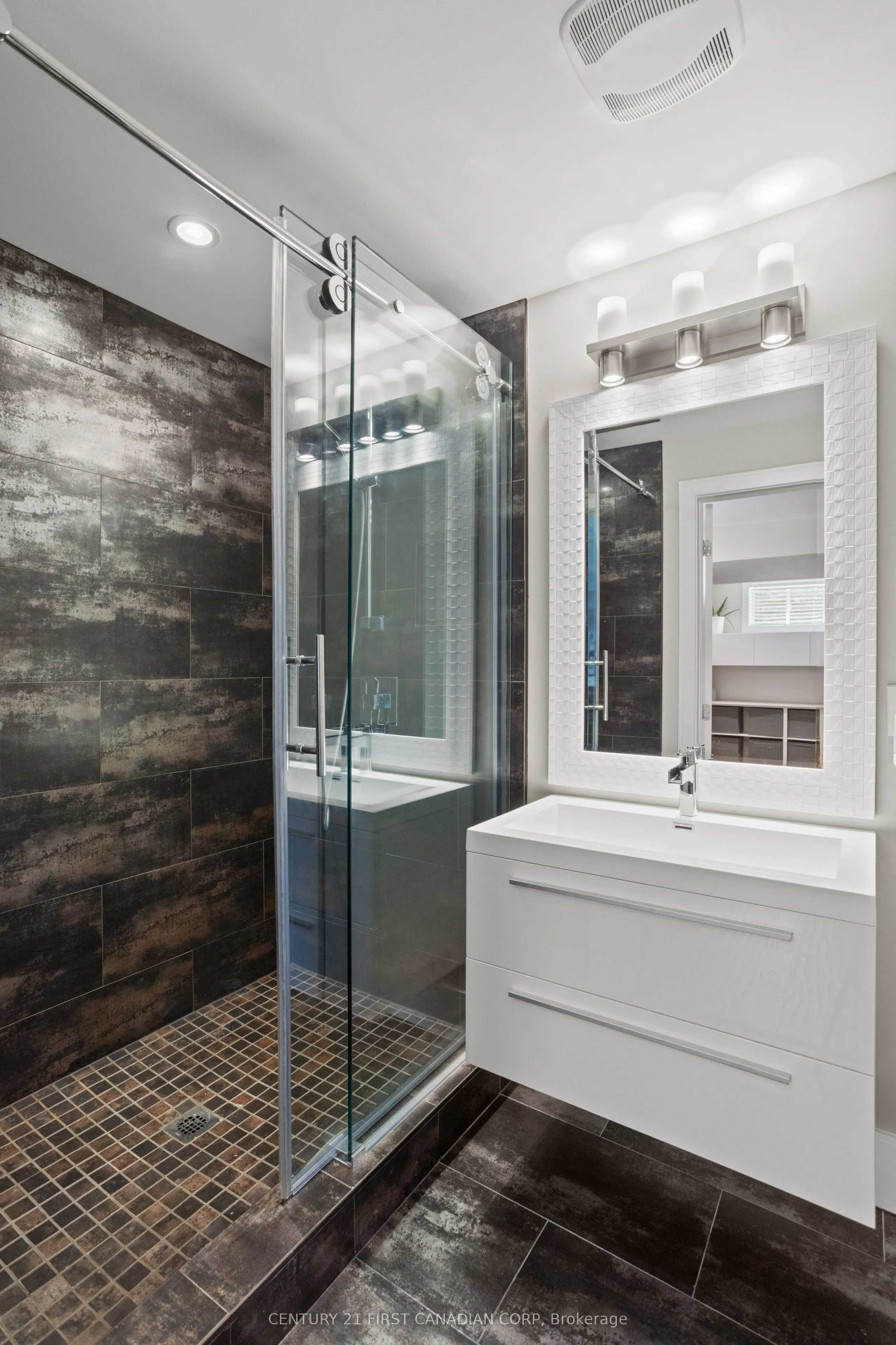 1075 Blackmaple Court