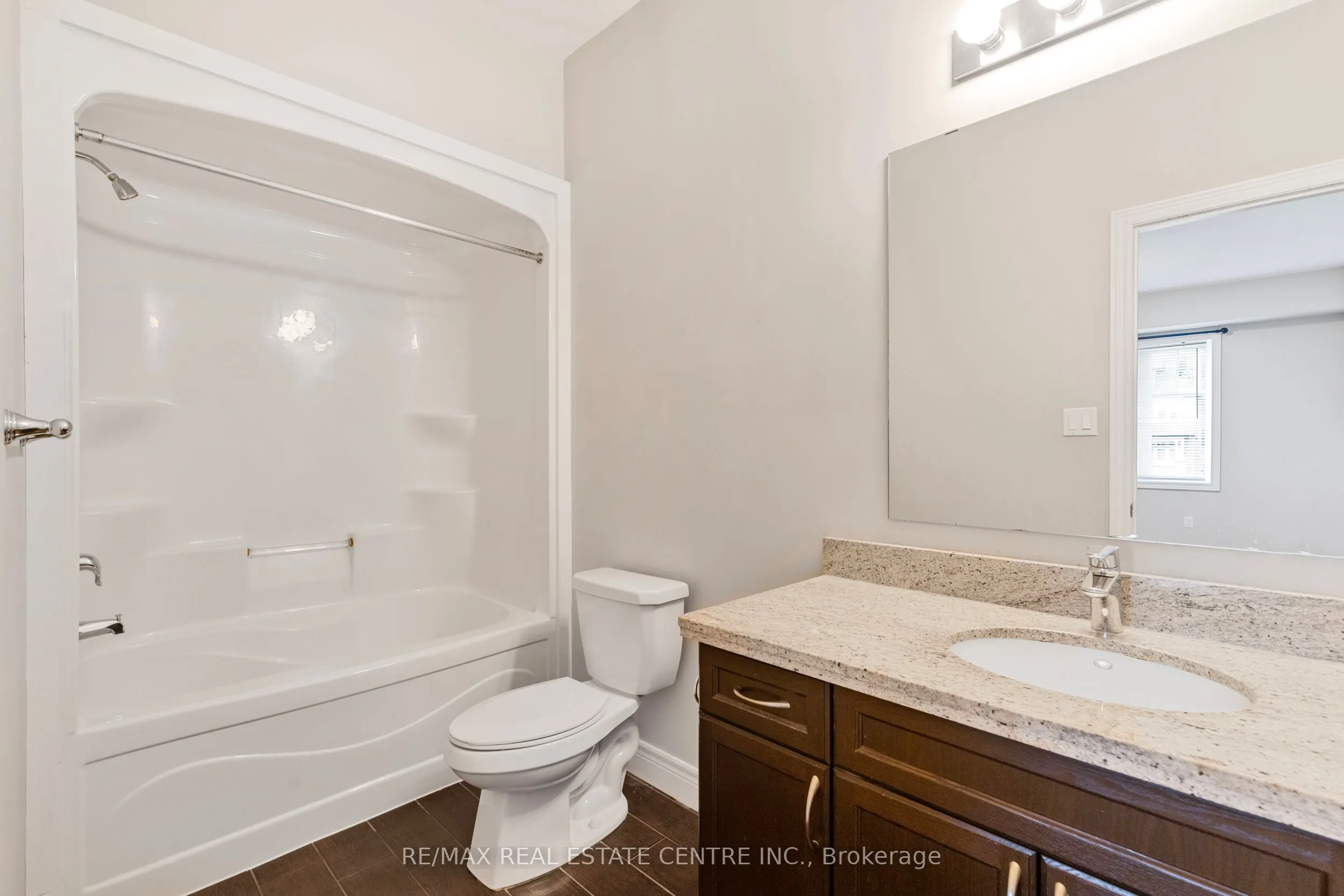 140 KING STREET WEST Street, #2