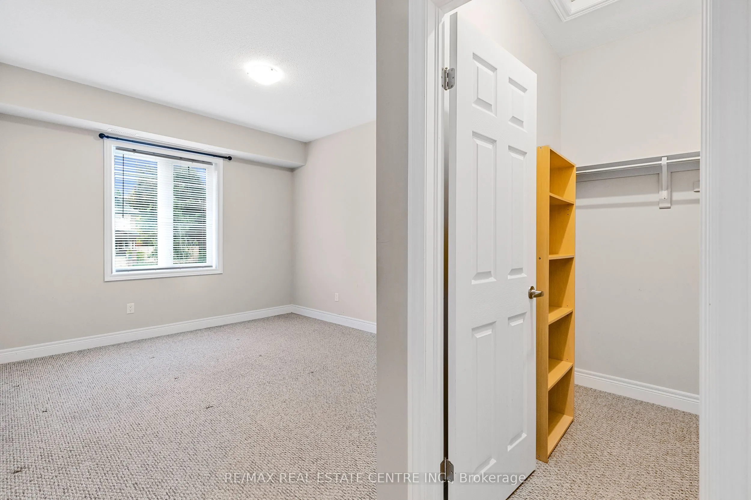 140 KING STREET WEST Street, #2