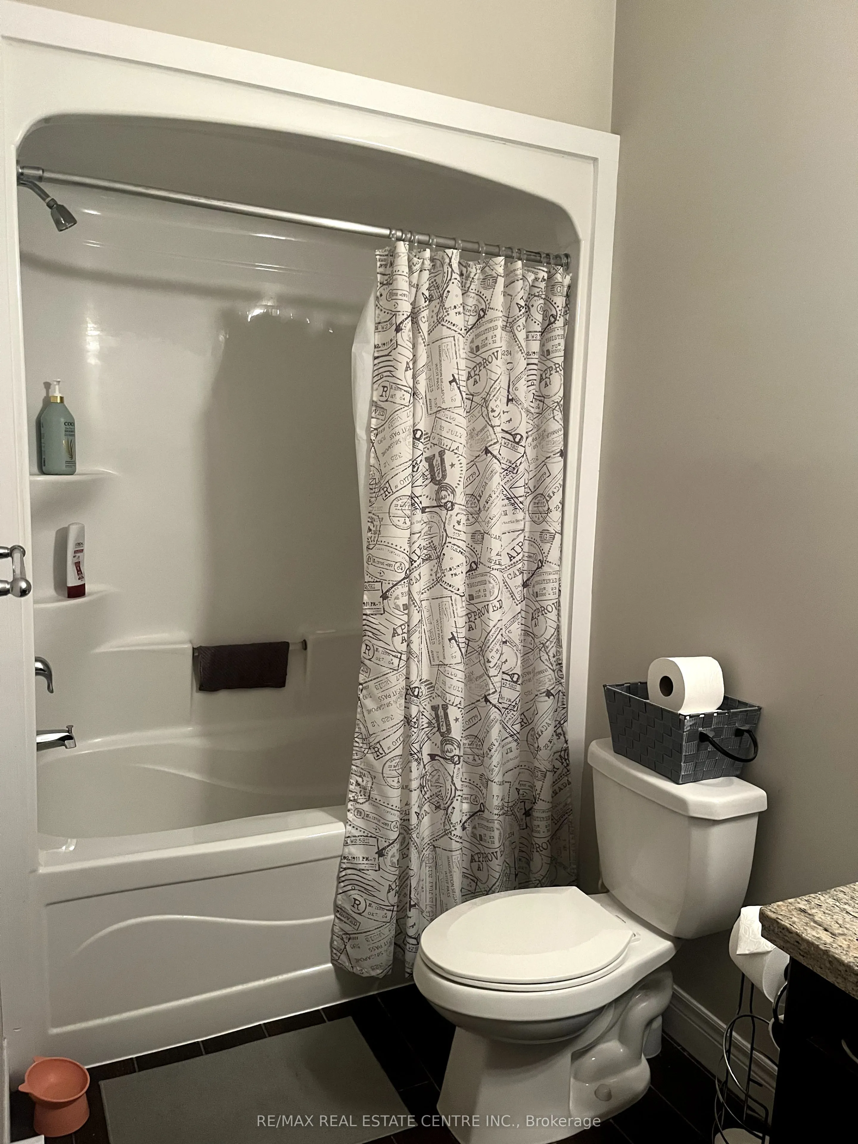 140 KING STREET WEST Street, #2