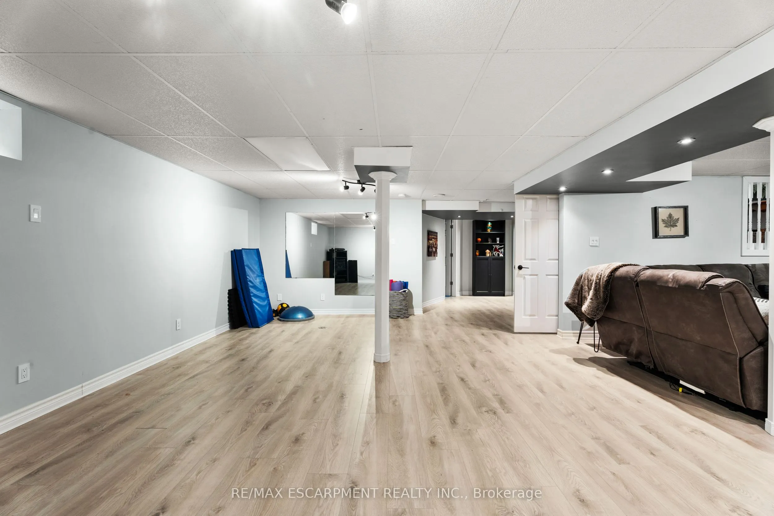 251 Hawkswood Trail