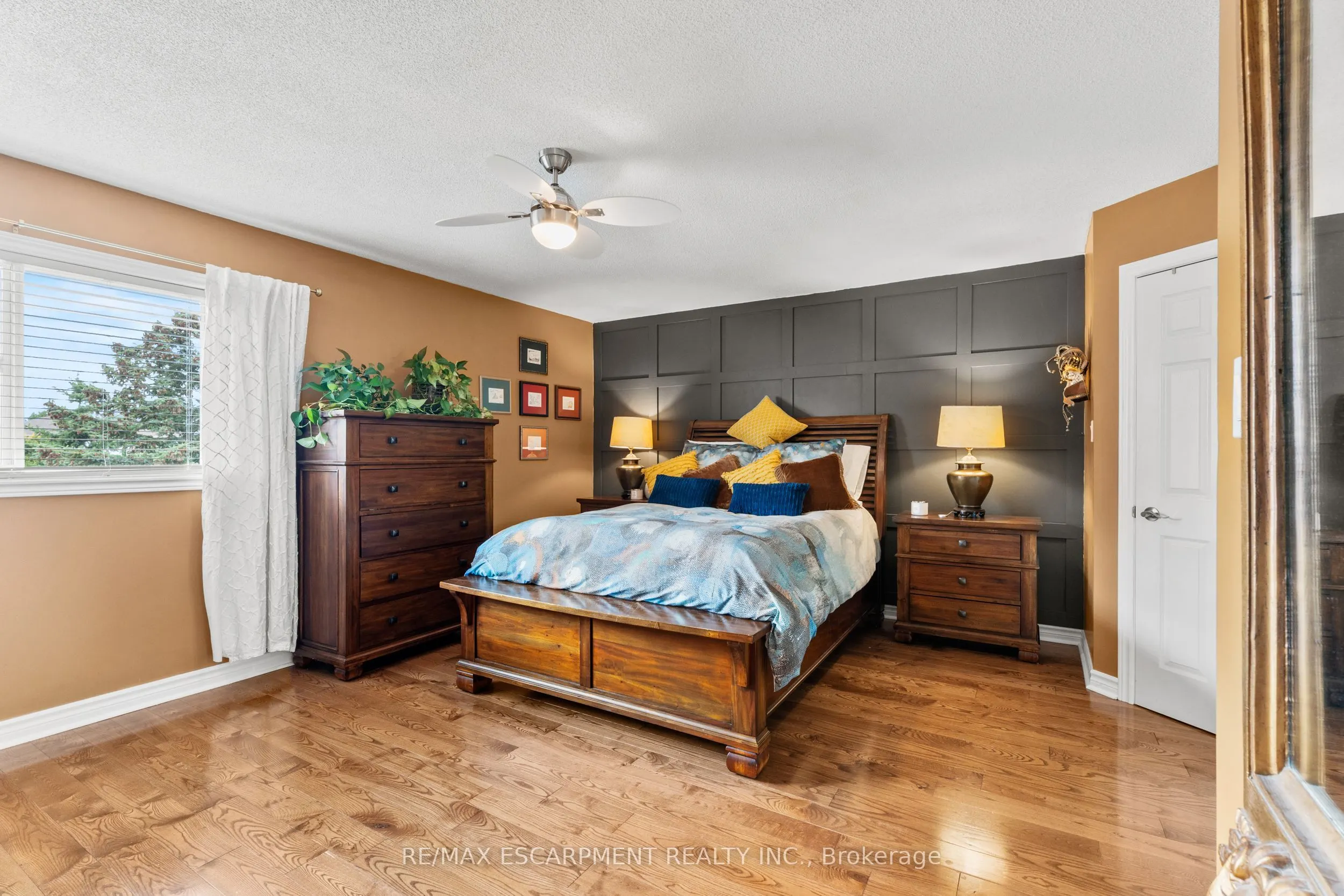 251 Hawkswood Trail