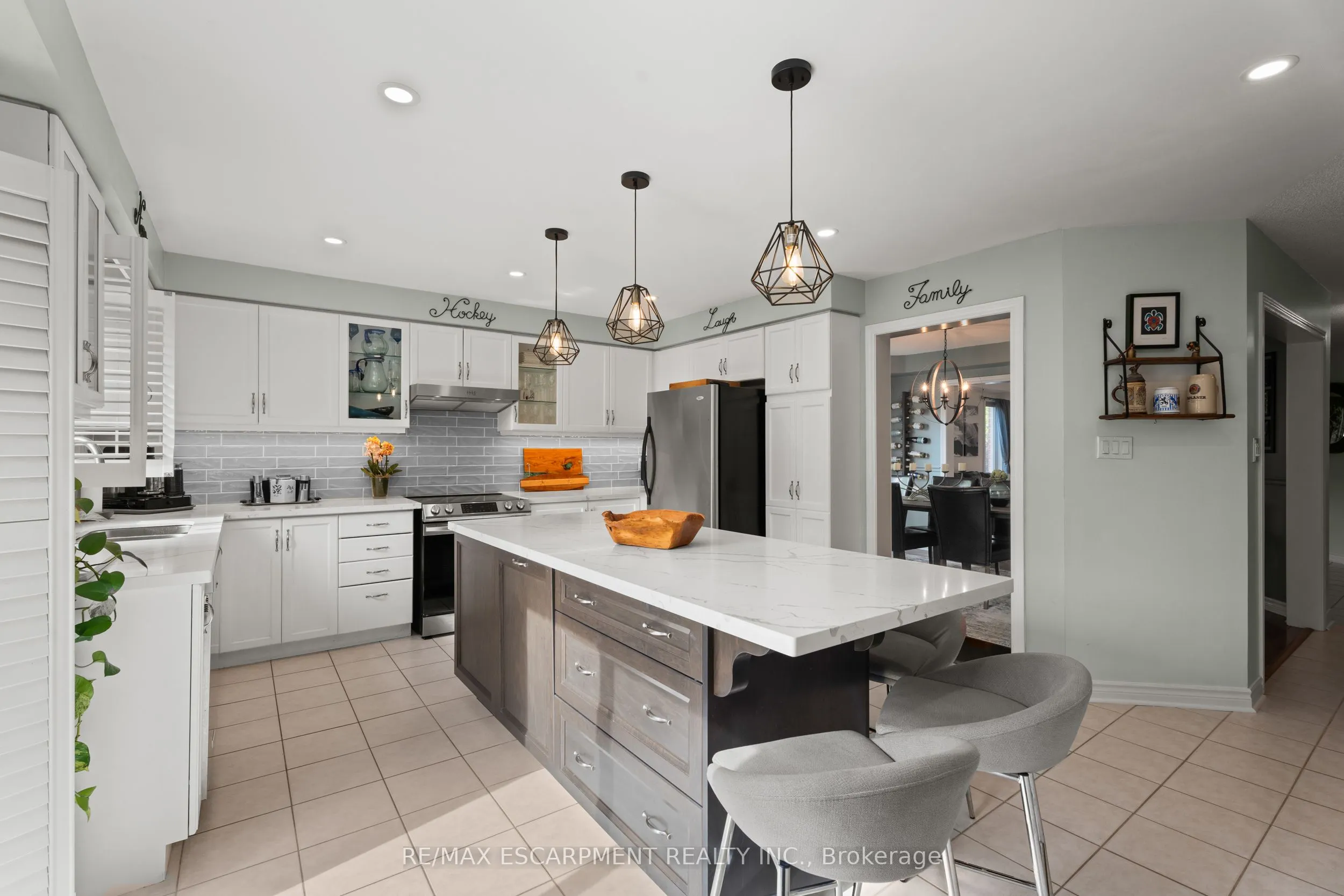 251 Hawkswood Trail