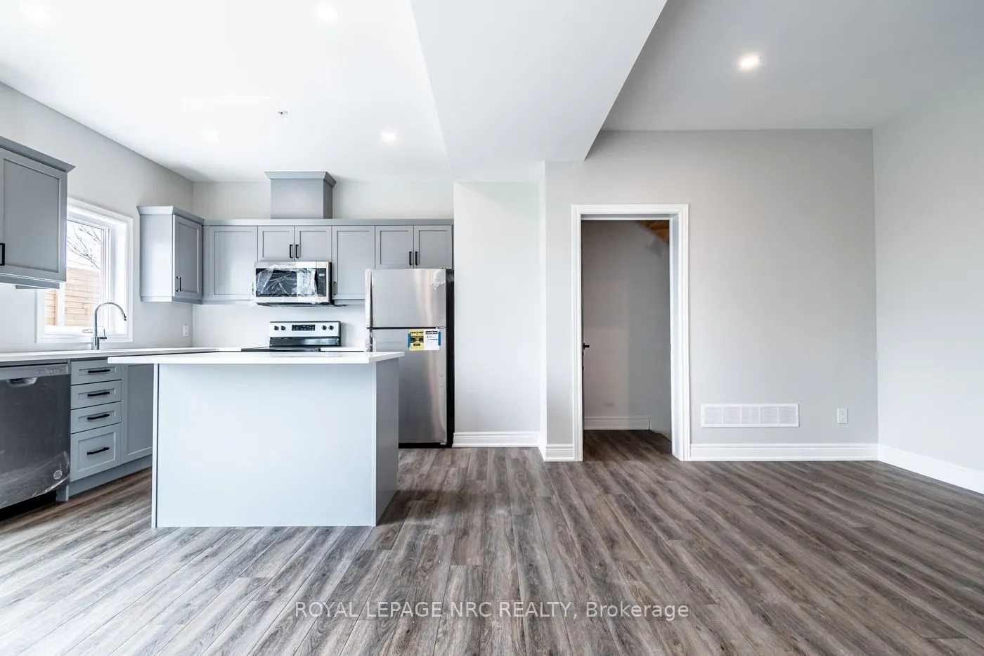 121A Moffatt Street, #20