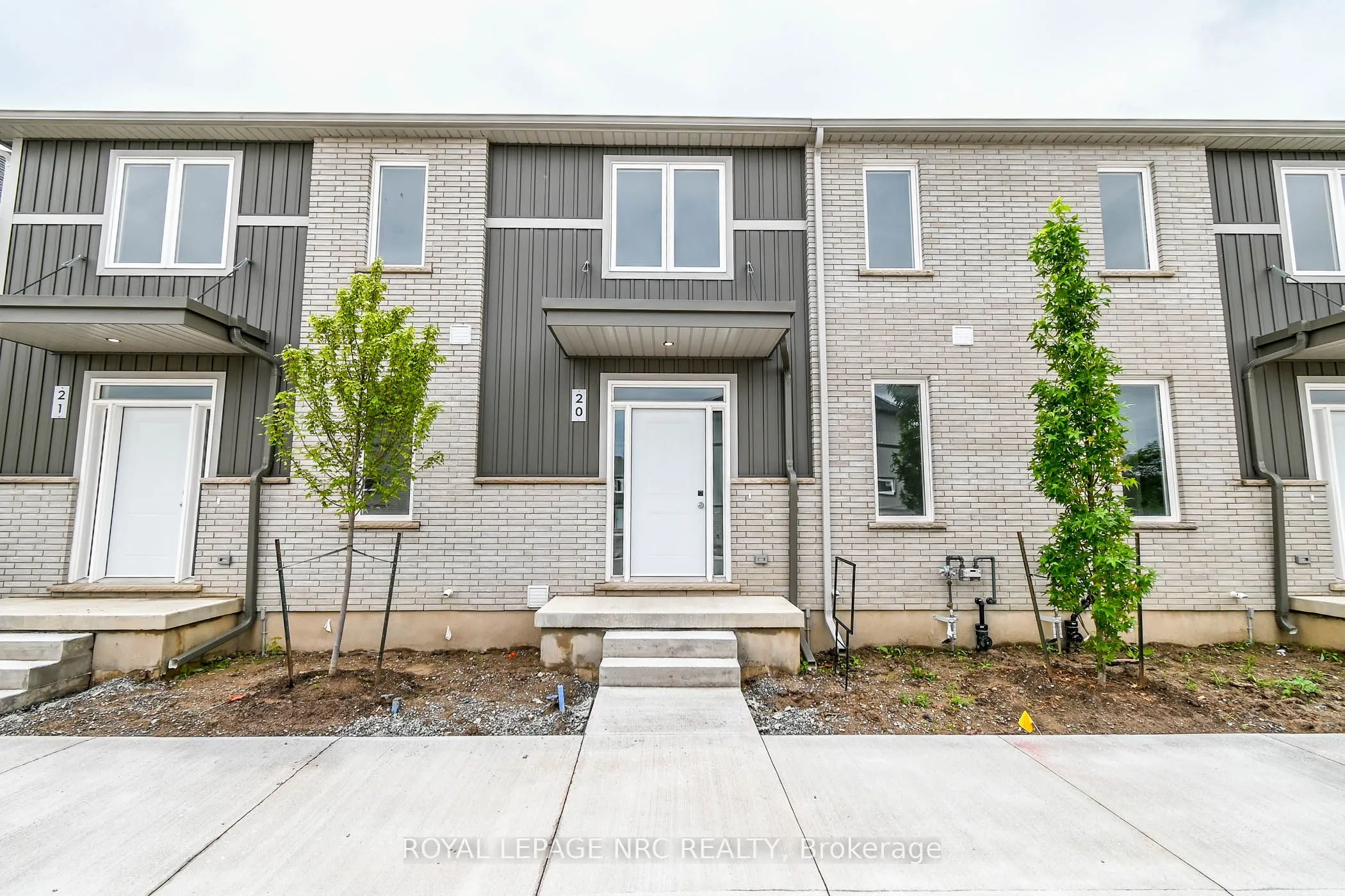121A Moffatt Street, #20