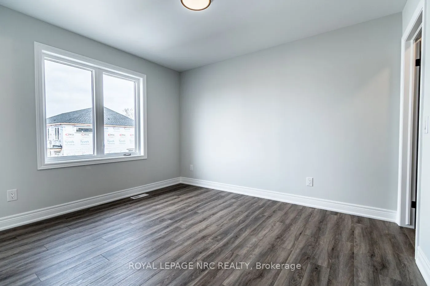 121A Moffatt Street, #20