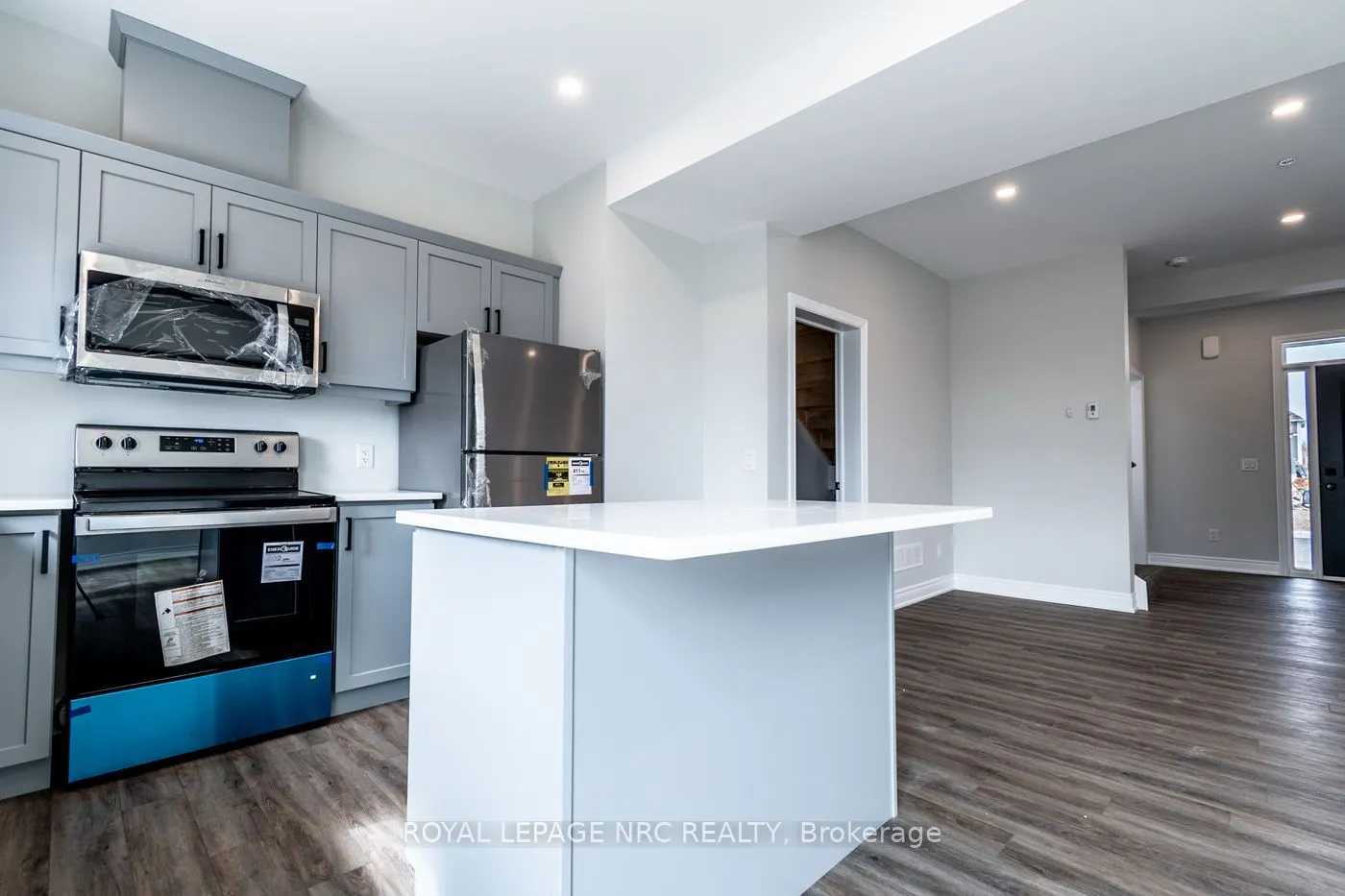 121A Moffatt Street, #20