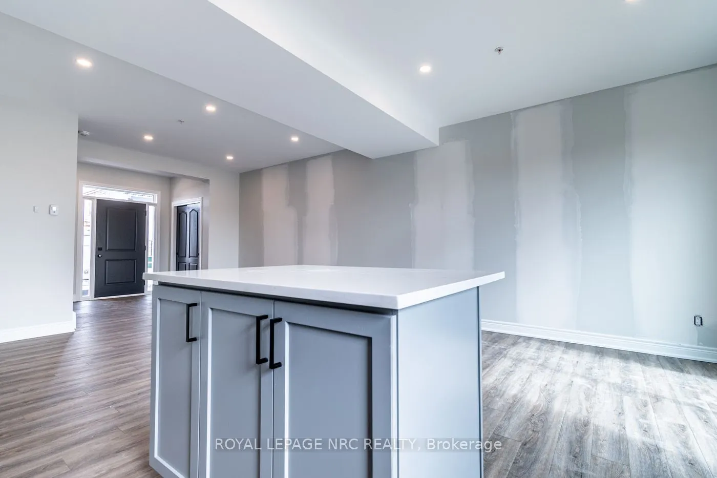121A Moffatt Street, #20