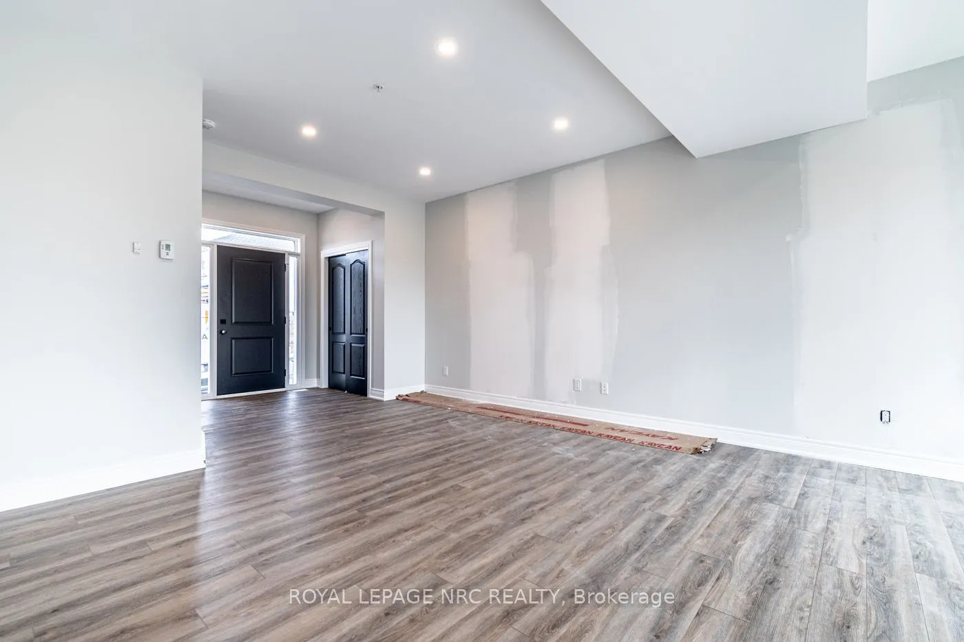 121A Moffatt Street, #20