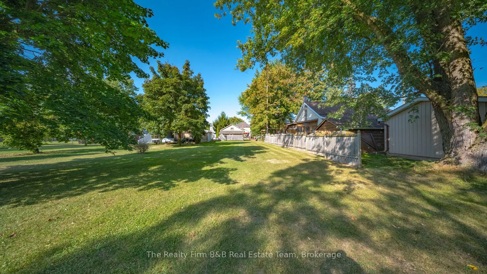 94 Woodstock Street N