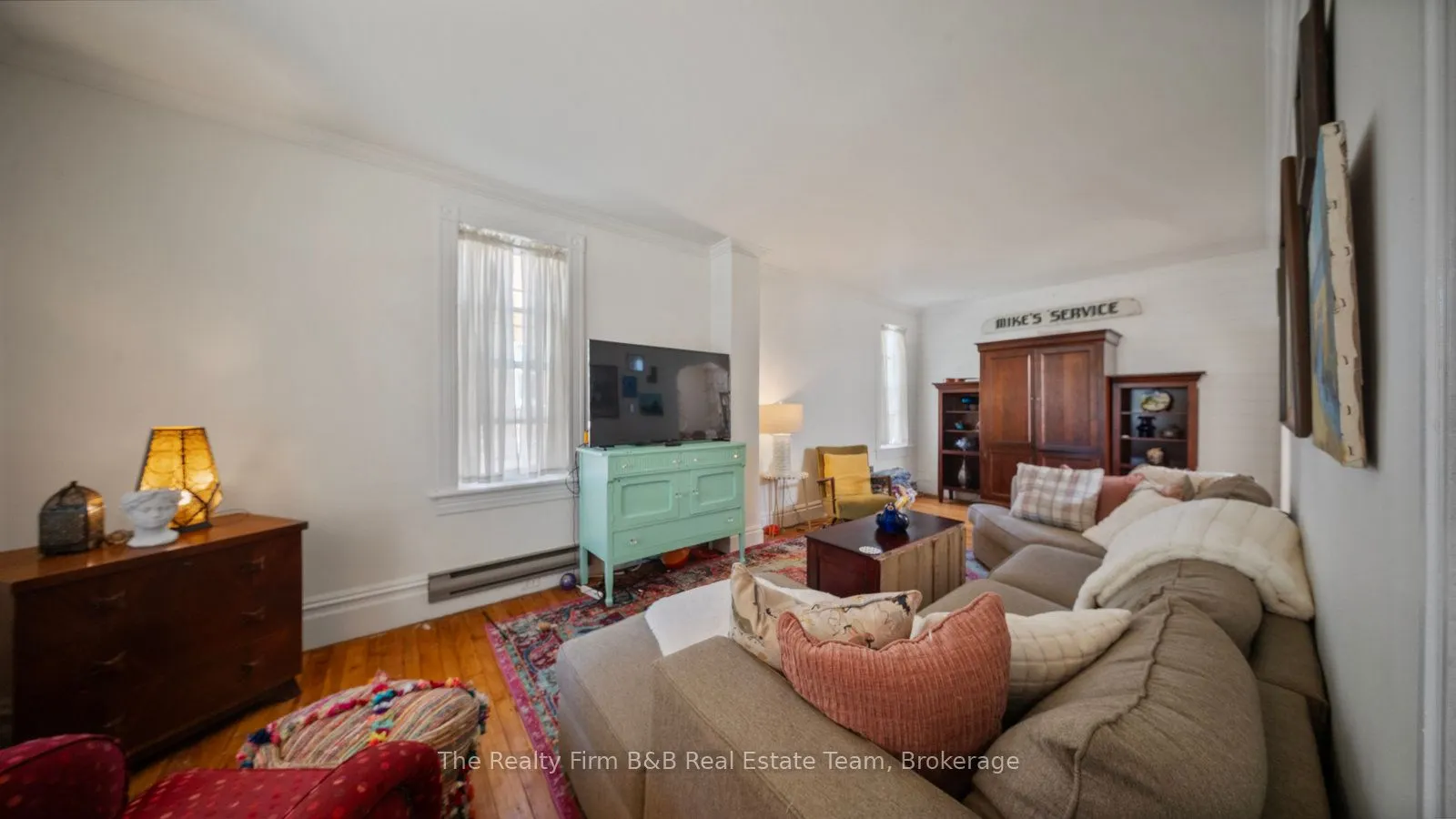 94 Woodstock Street N