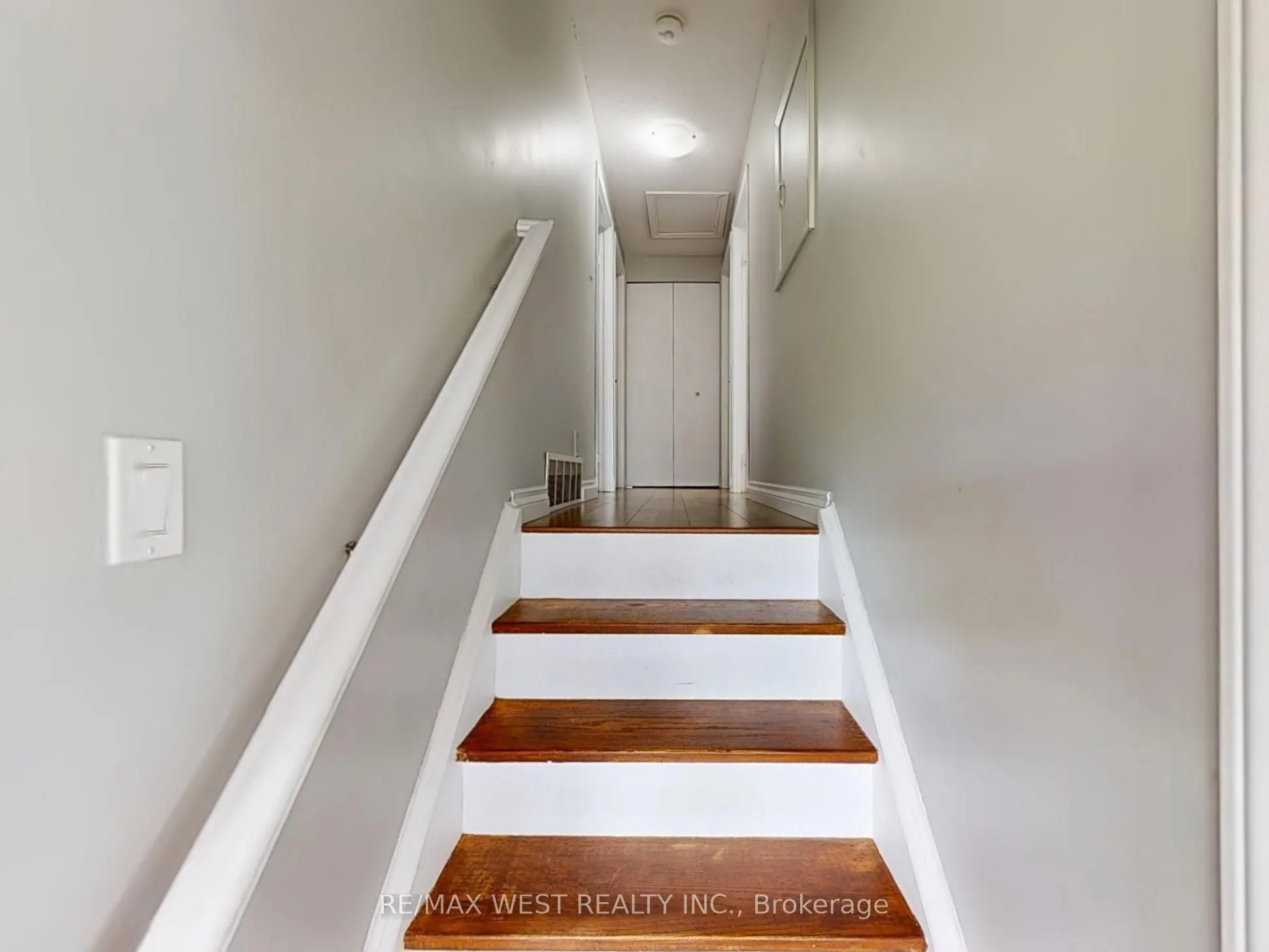 187 Broken Oak Crescent