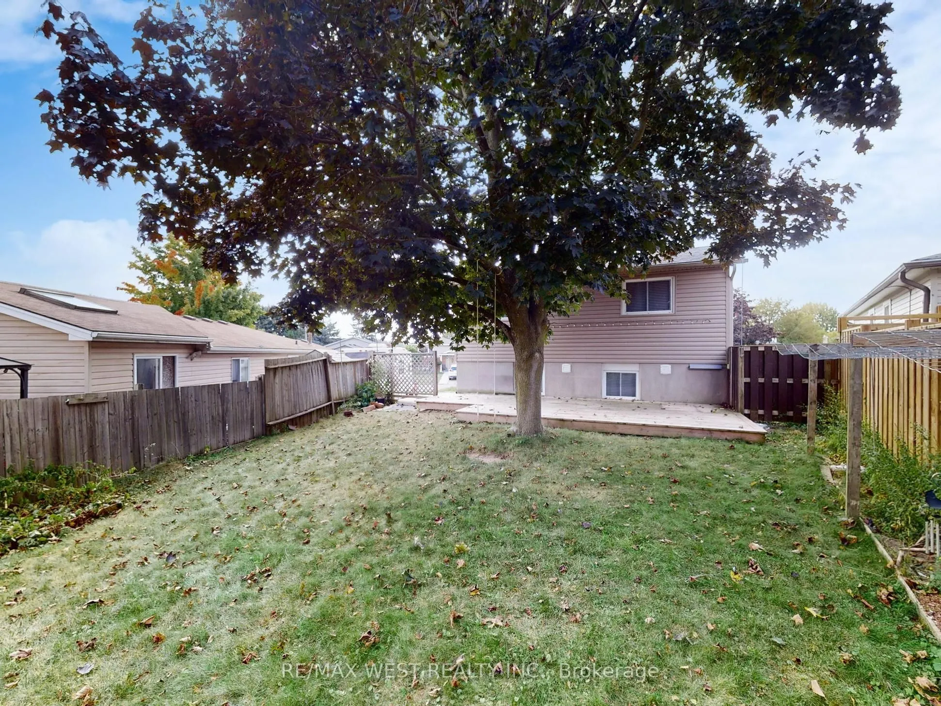 187 Broken Oak Crescent