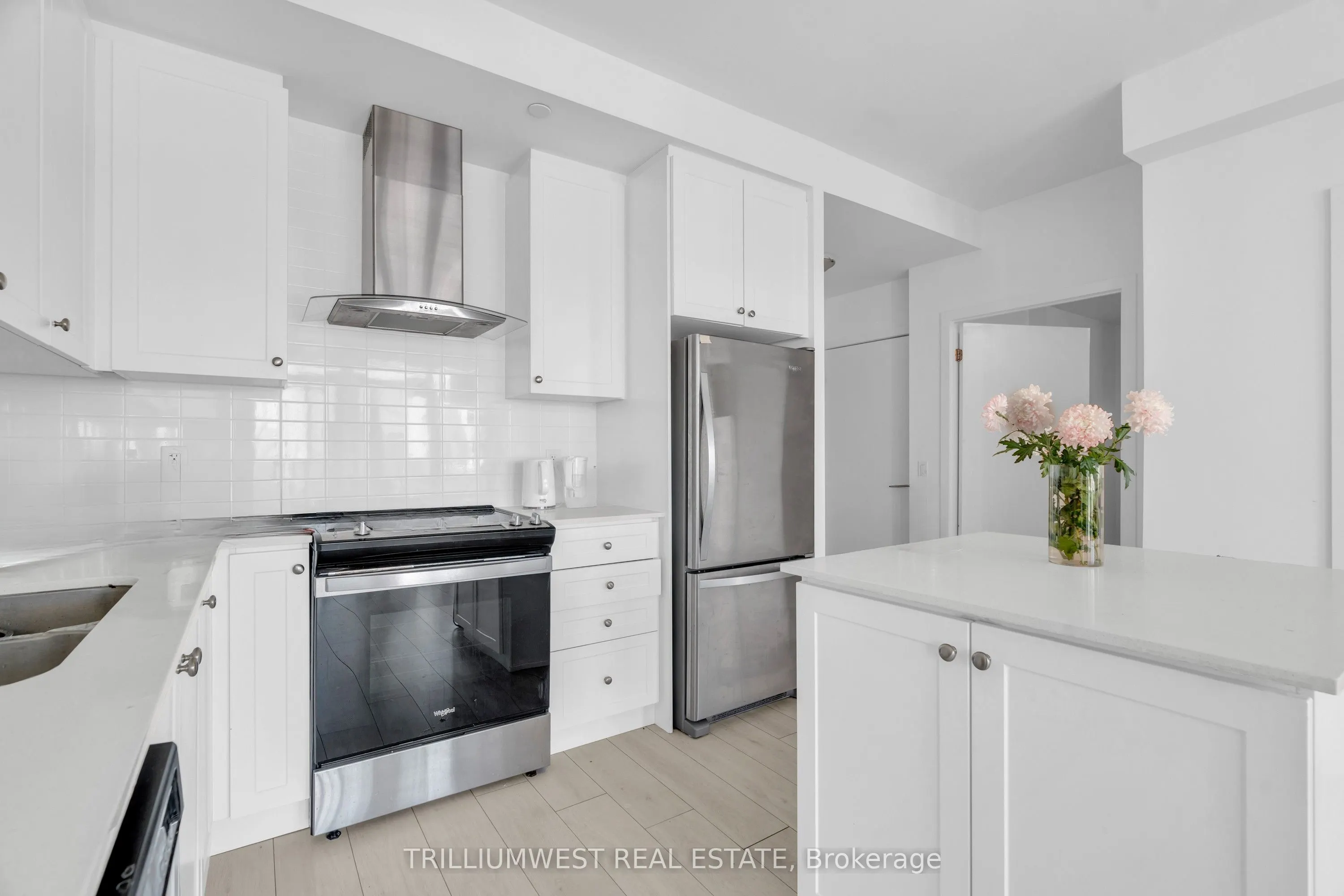 55 Duke Street W, #1210