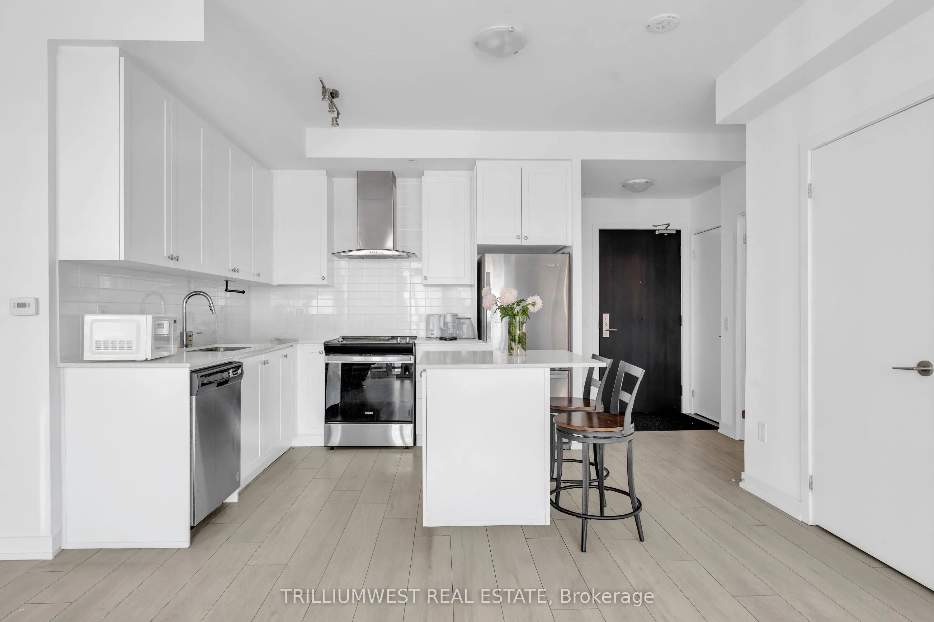 55 Duke Street W, #1210