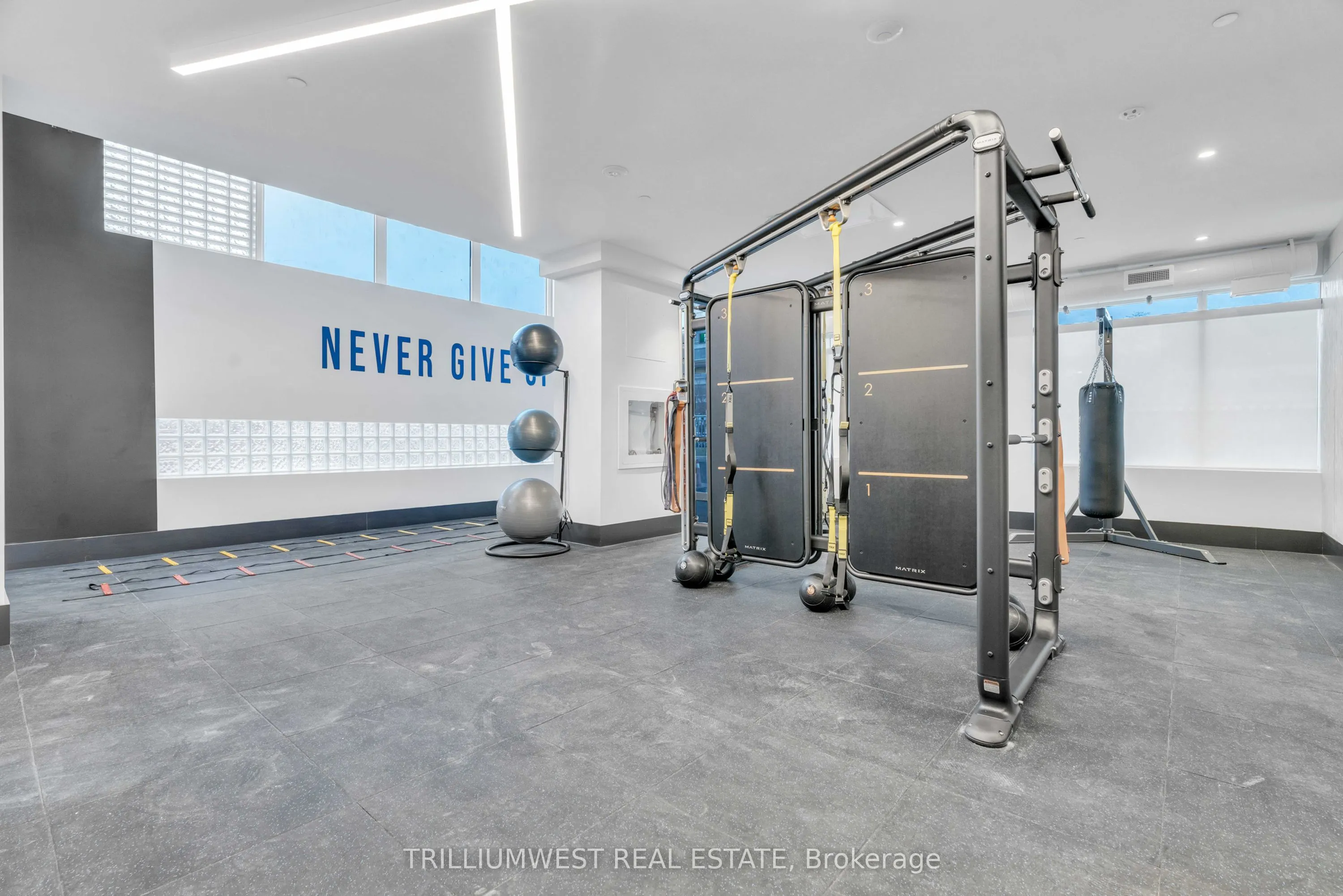 55 Duke Street W, #1210