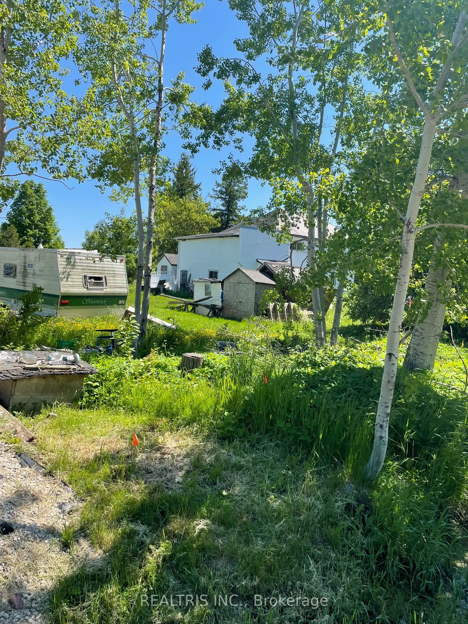 682419 260 Side Road