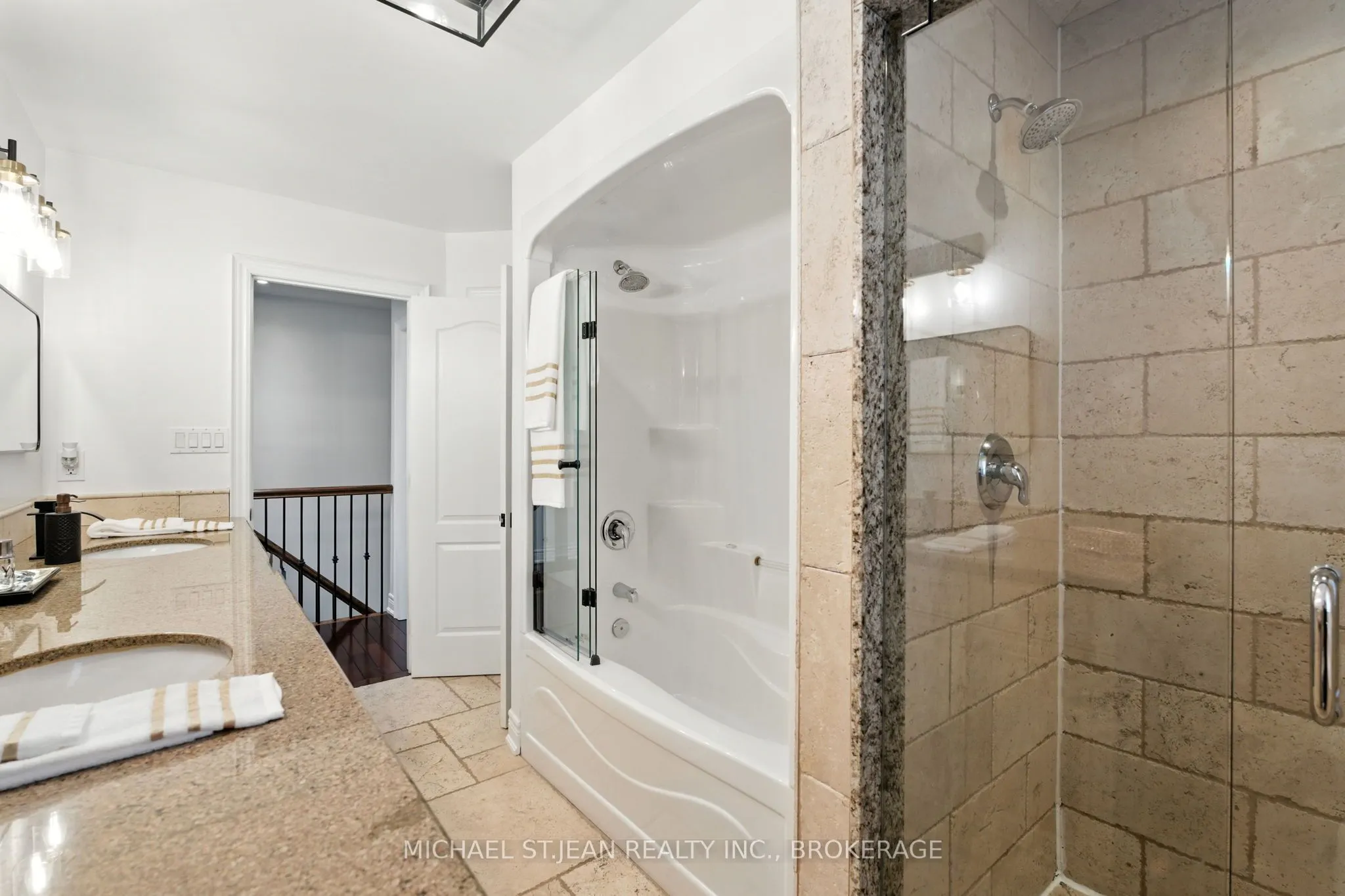 199 Hunter Street W