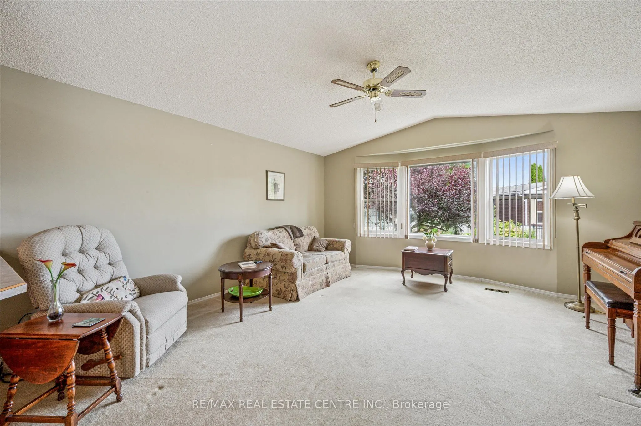 72 Ash PVT Avenue