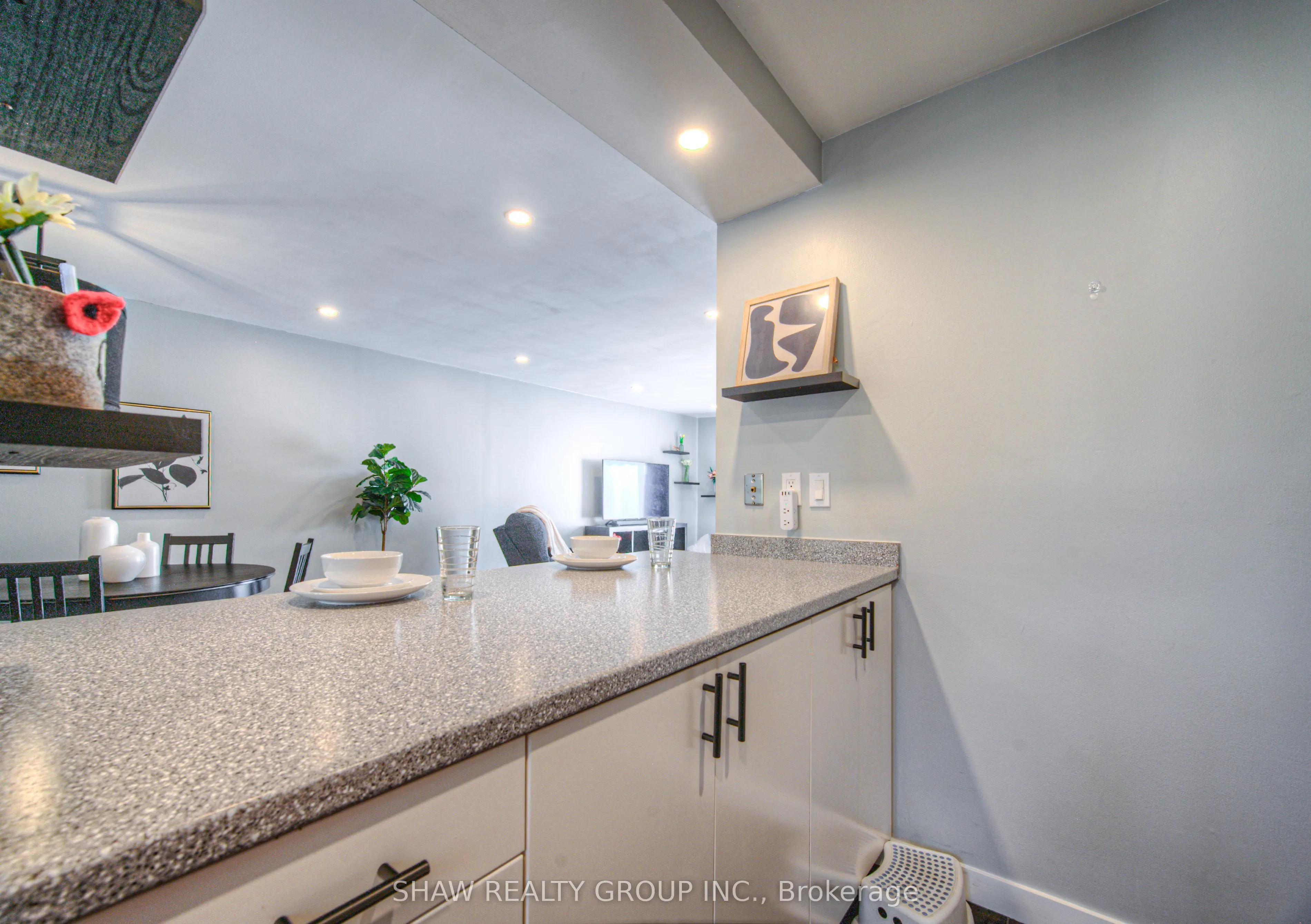 65 Glamis Road, #83