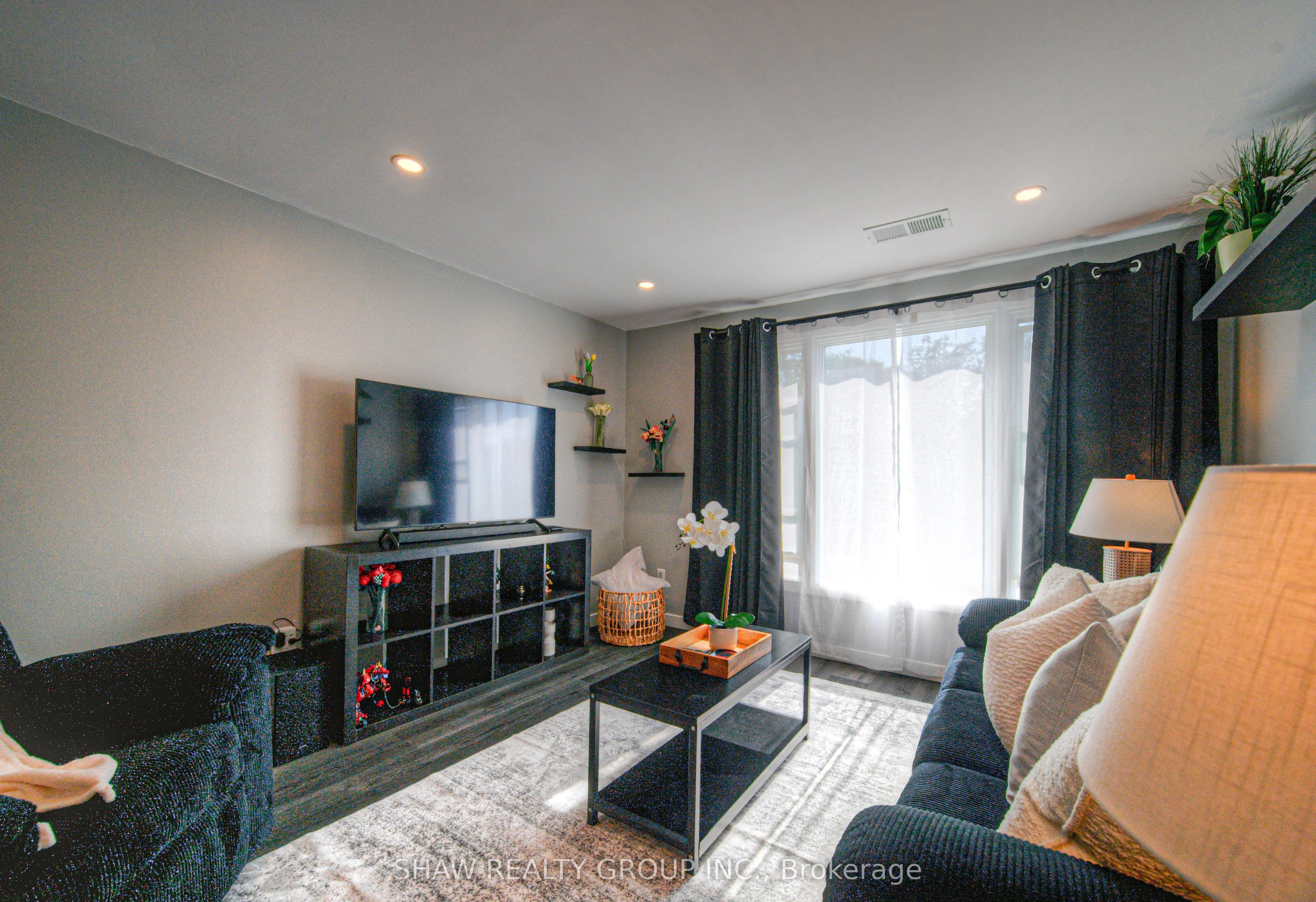 65 Glamis Road, #83